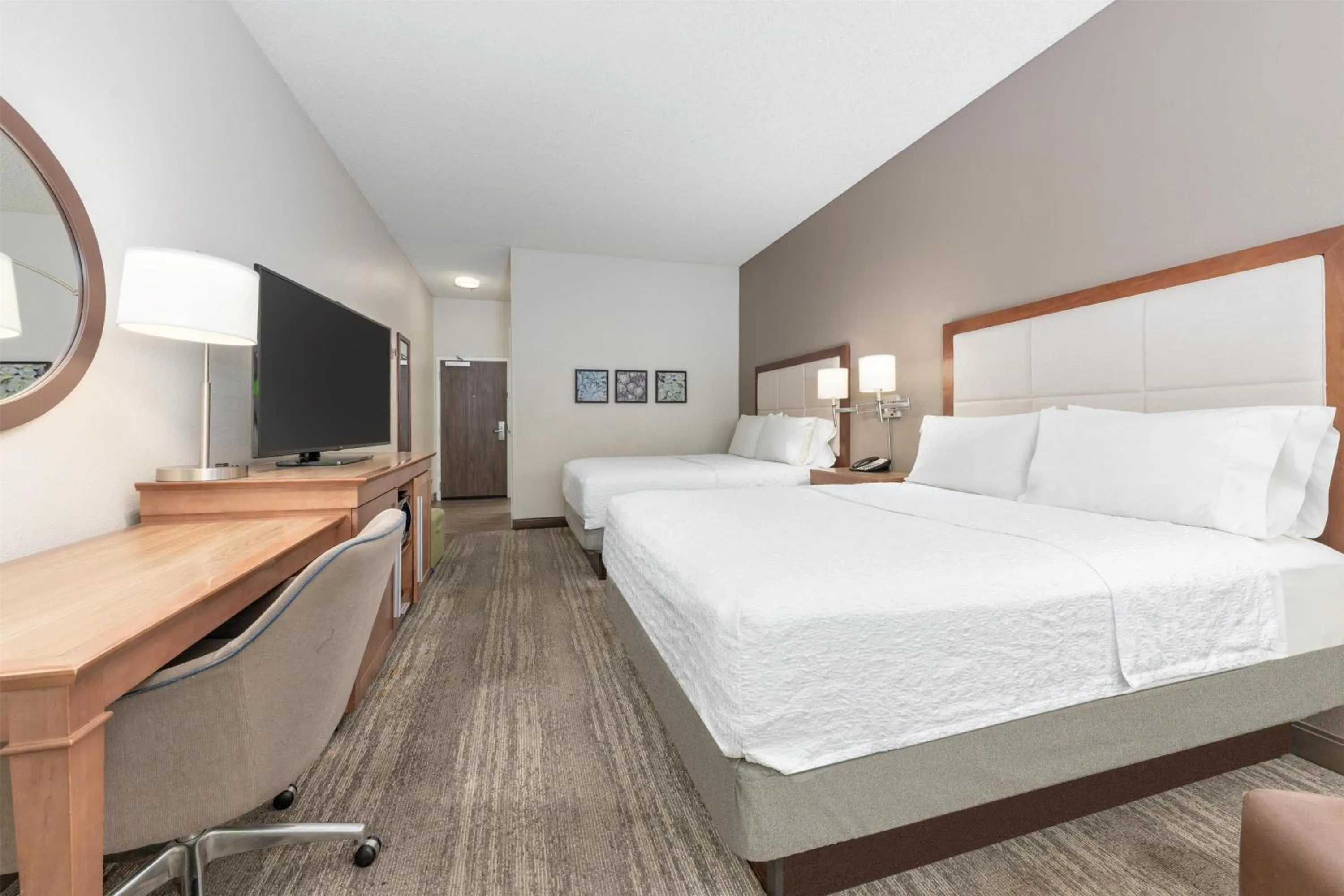 Bed in Hampton Inn Phoenix Midtown Downtown Area