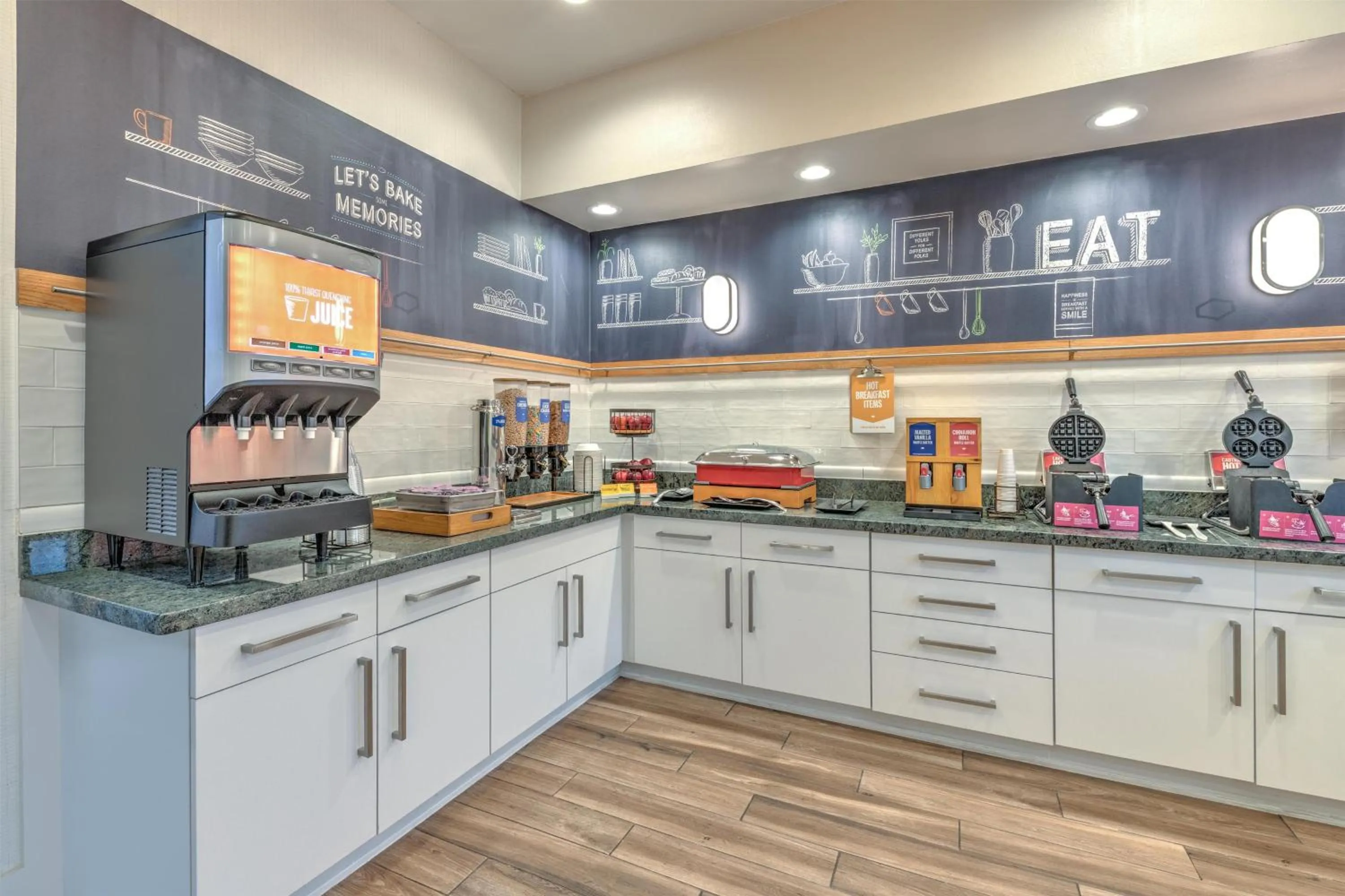 Breakfast in Hampton Inn Phoenix Midtown Downtown Area