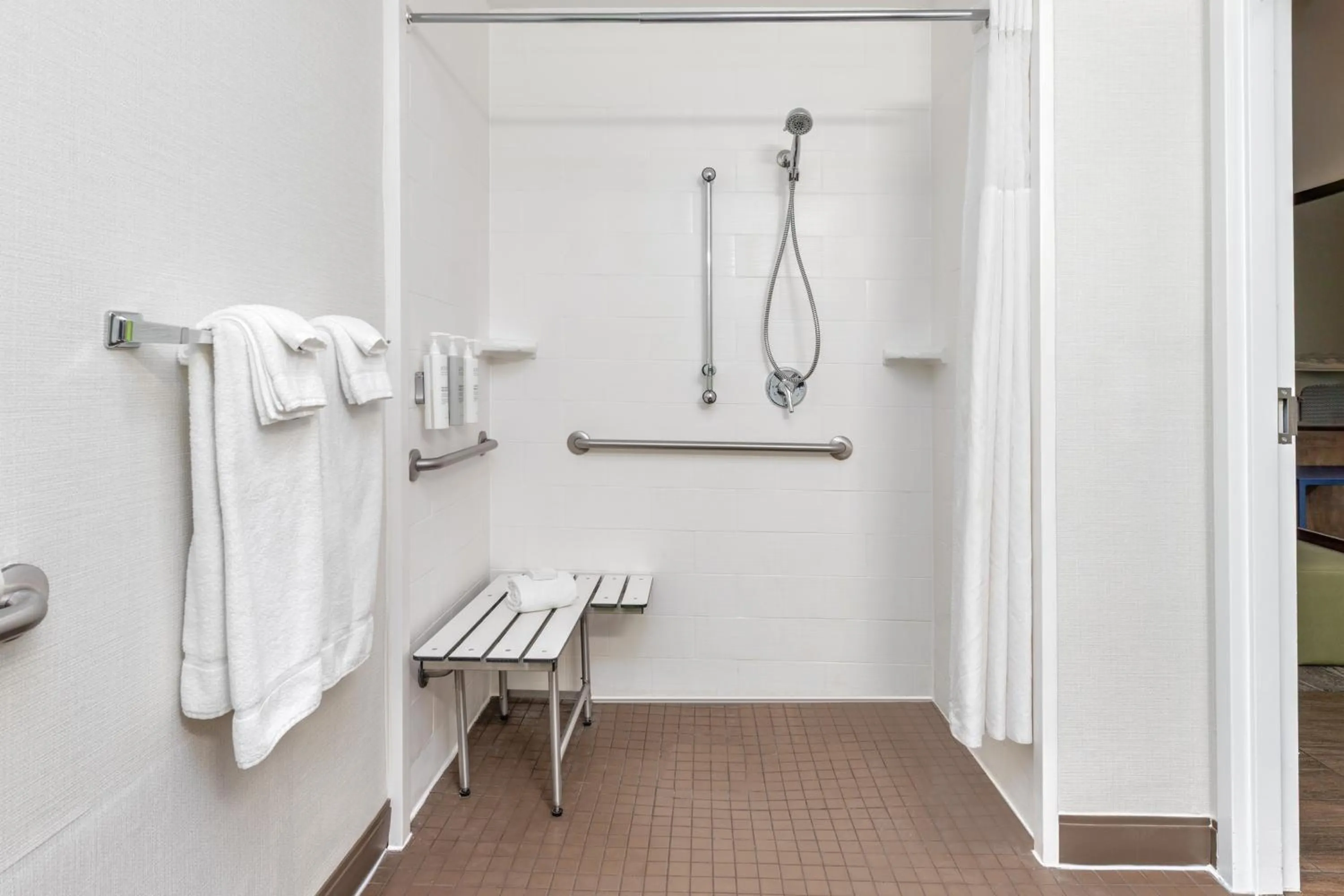 Bathroom in Hampton Inn Phoenix Midtown Downtown Area