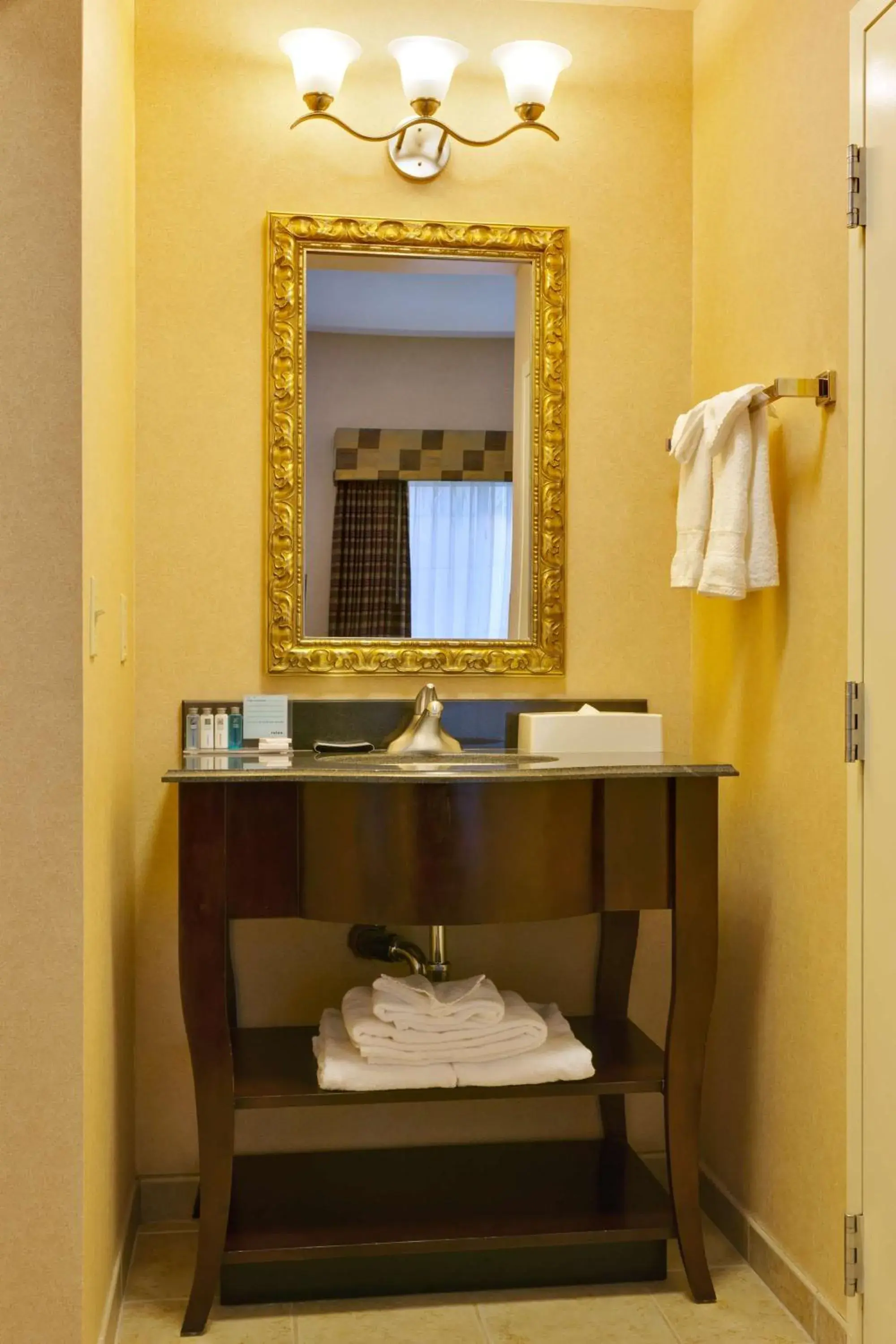 Bathroom in Hampton Inn & Suites Sacramento-Airport-Natomas Bathroom in Hampton Inn & Suites Sacramento-Airport-Natomas