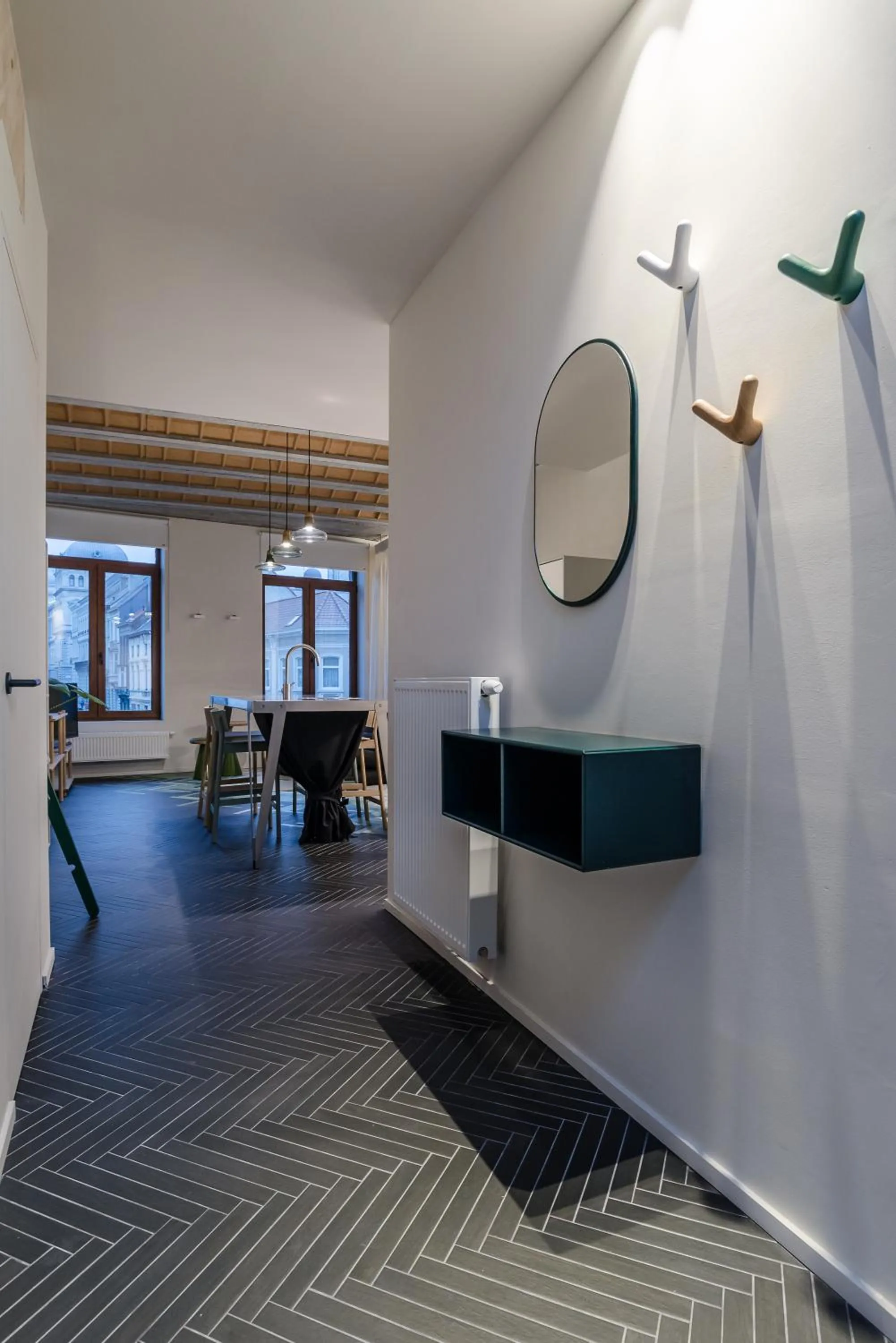 Area and facilities in The Hide