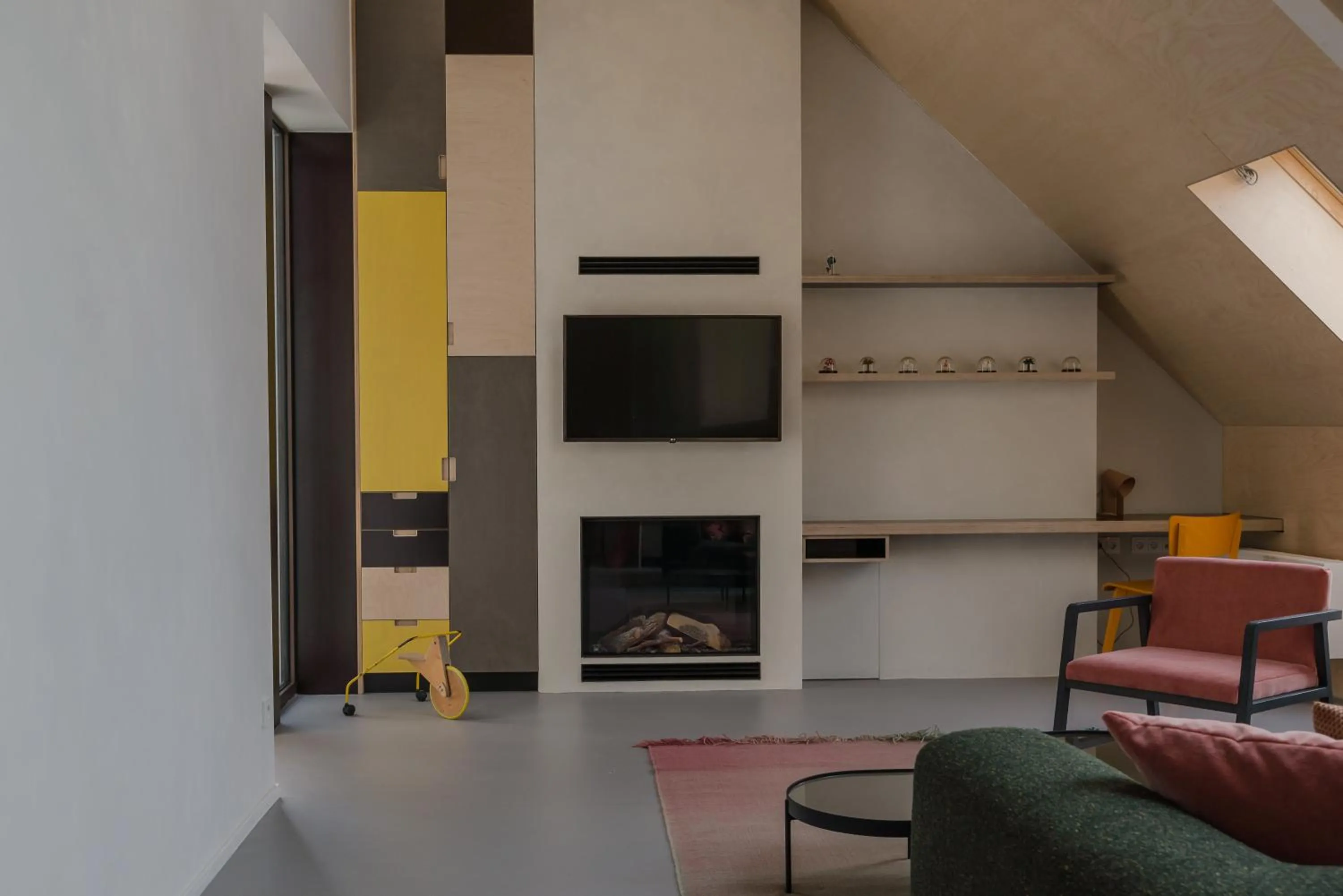 TV and multimedia in The Hide