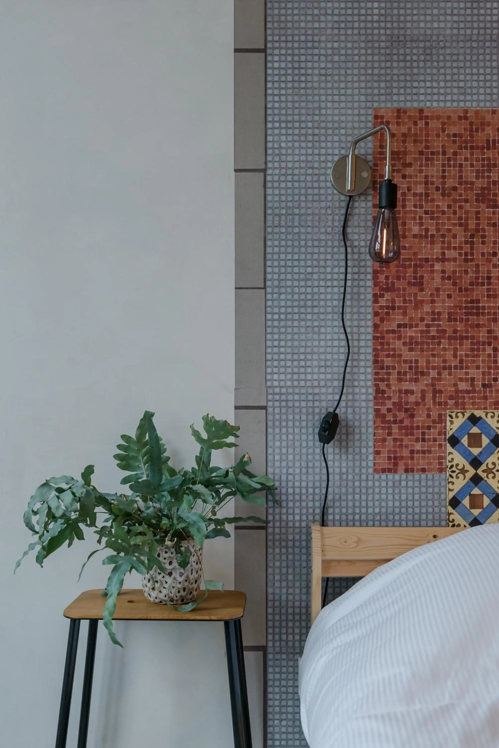 Decorative detail, Bed in The Hide