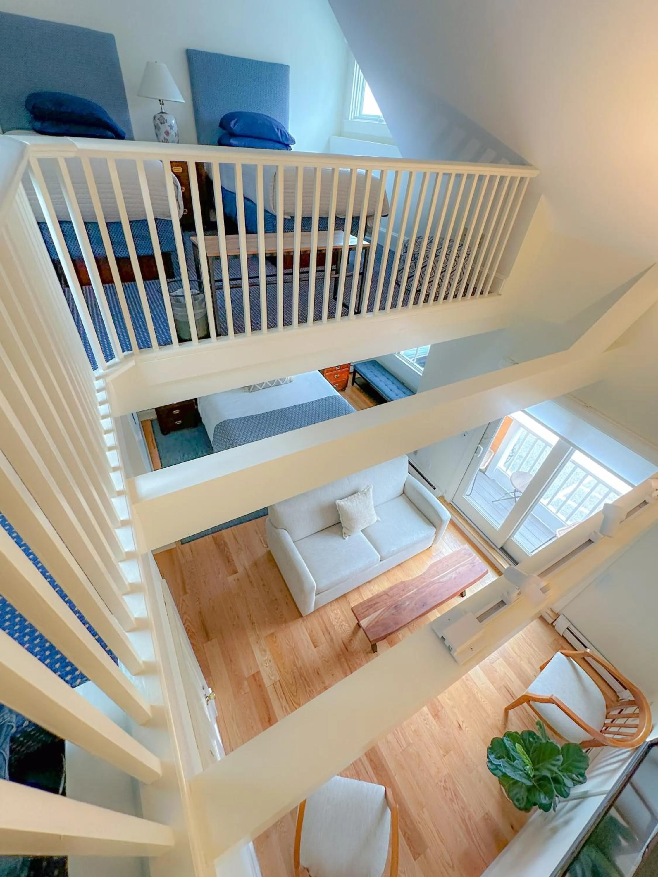 Photo of the whole room, Bed in Harborside Inn