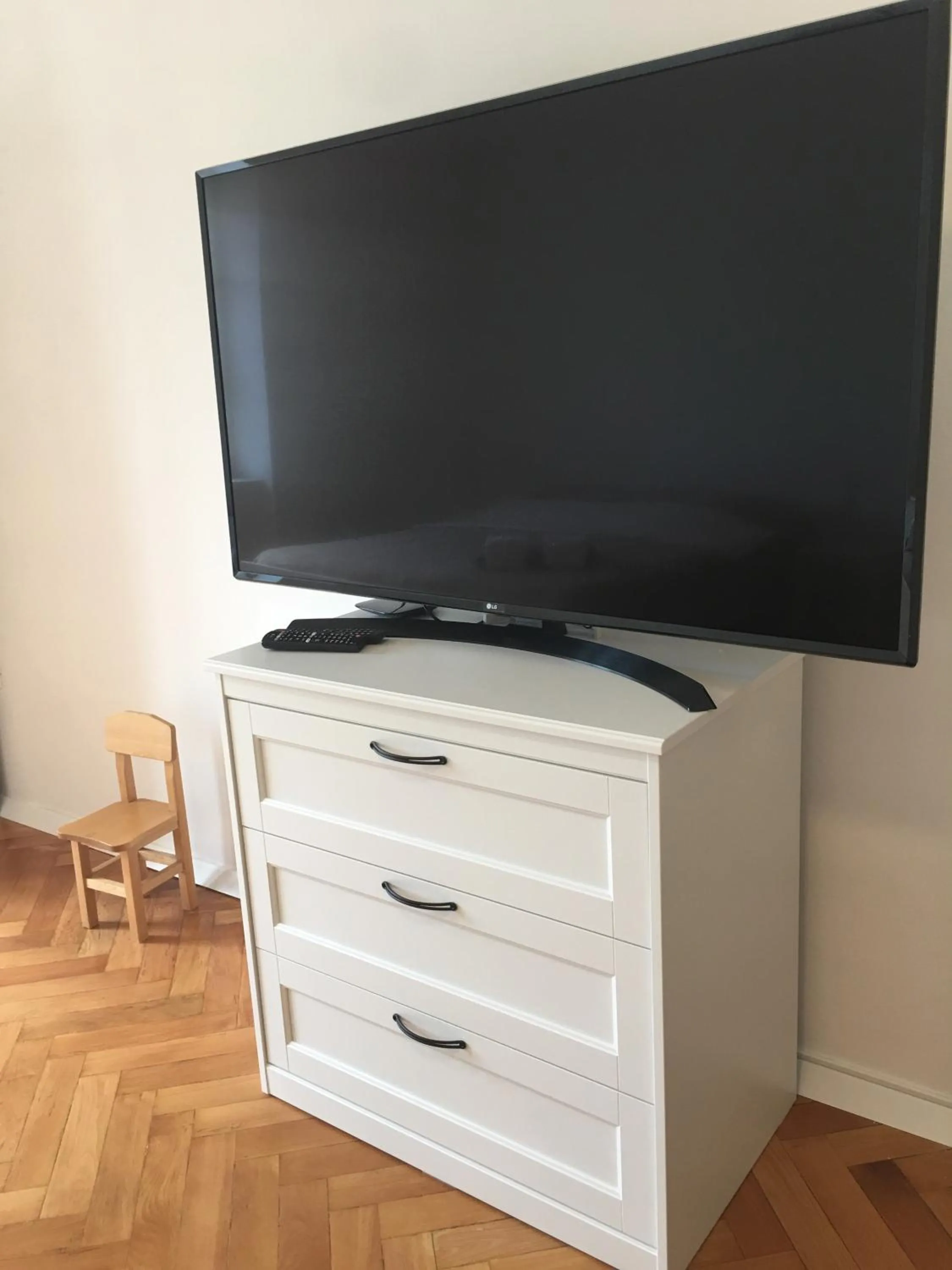 TV and multimedia in Historic Mexico Building Apartment