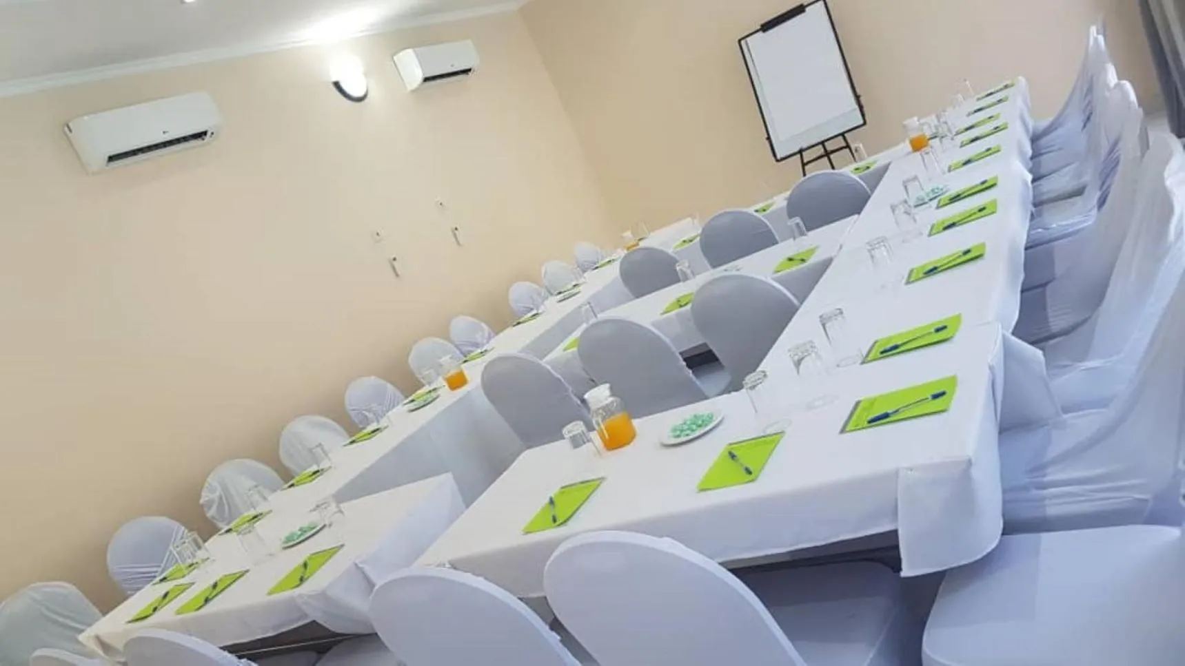 Meeting/conference room in Wadonda Suites