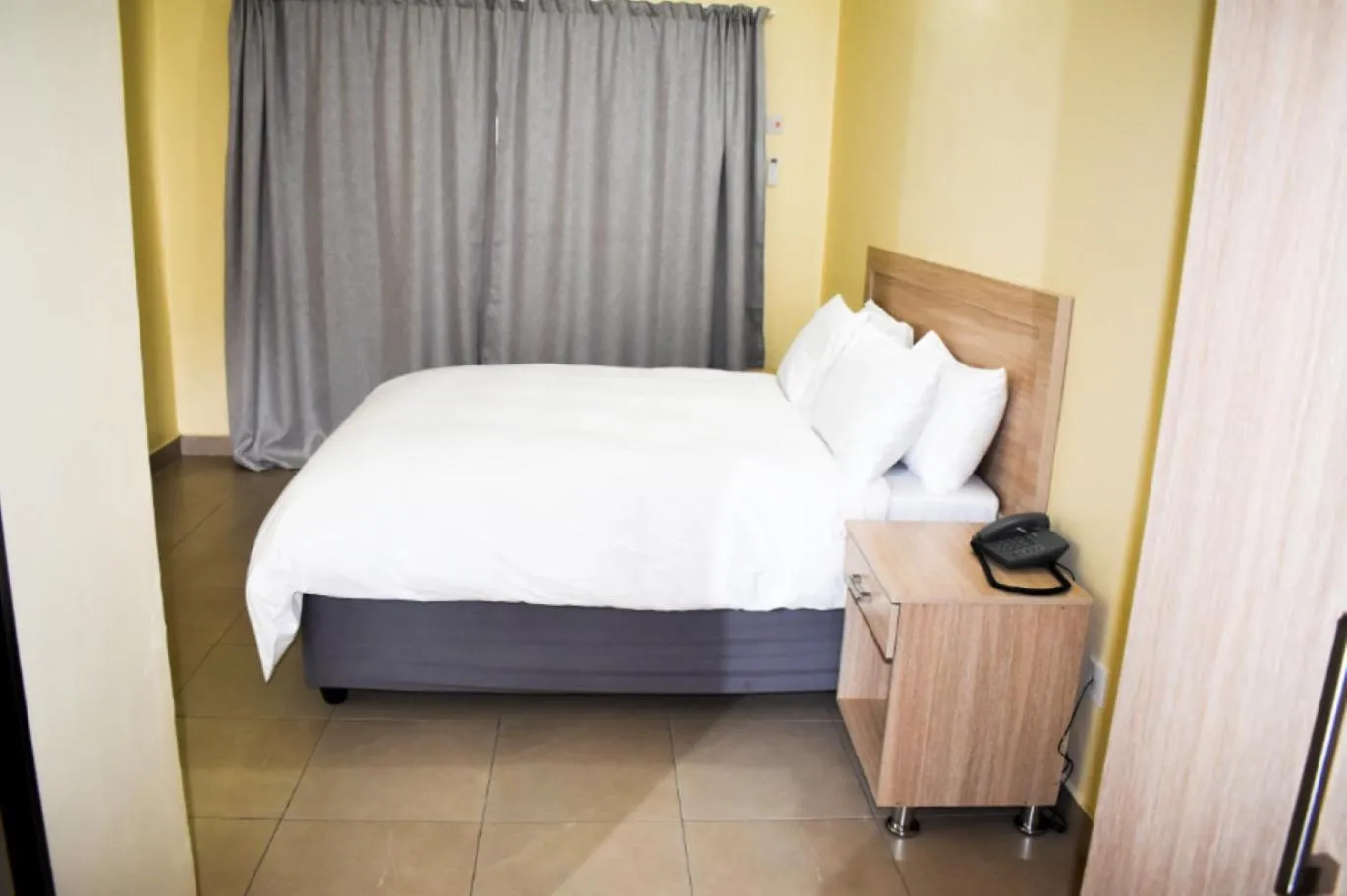 Bedroom in Wadonda Suites