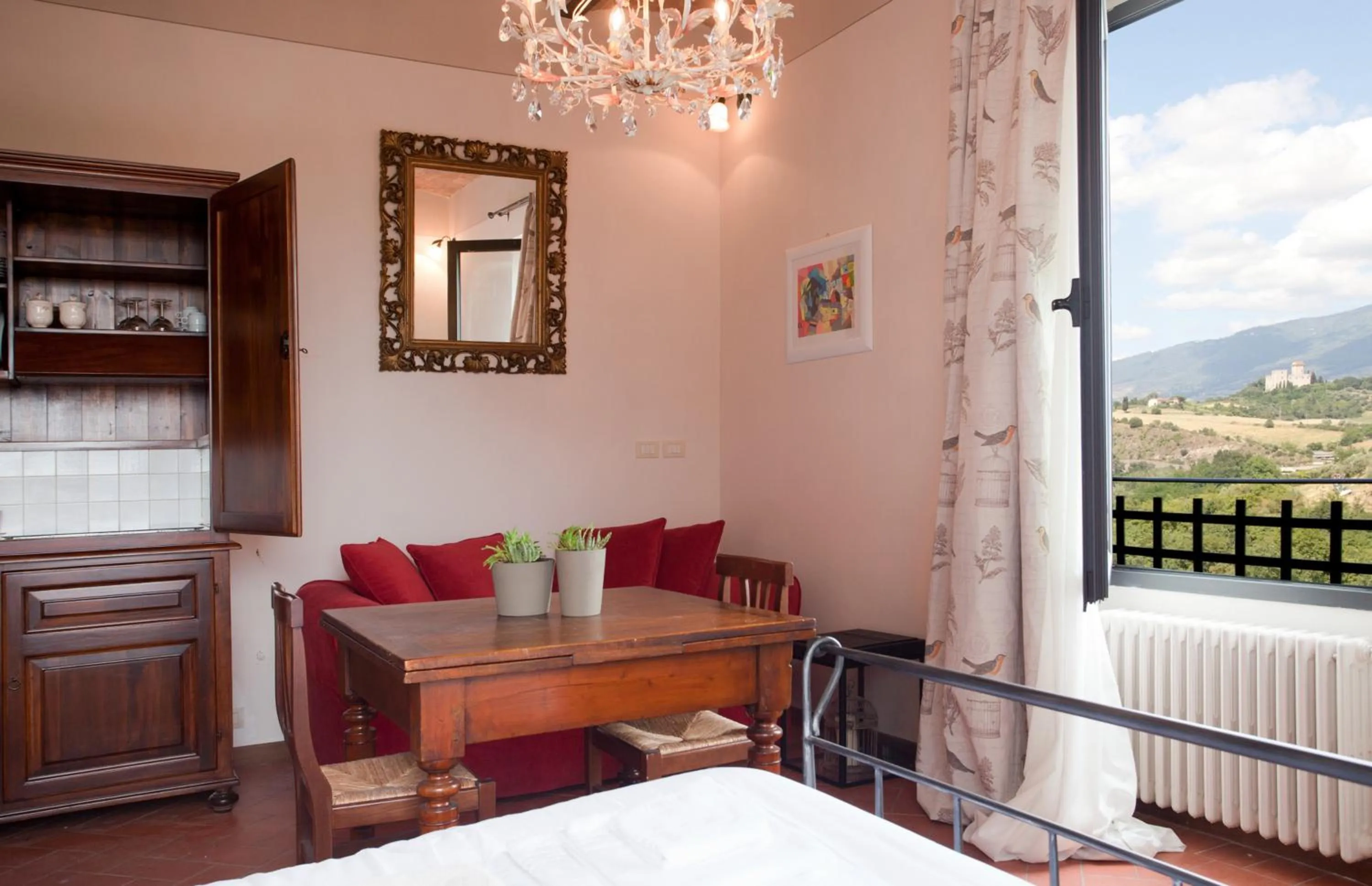 Living room, Bed in Relais Villa Belvedere