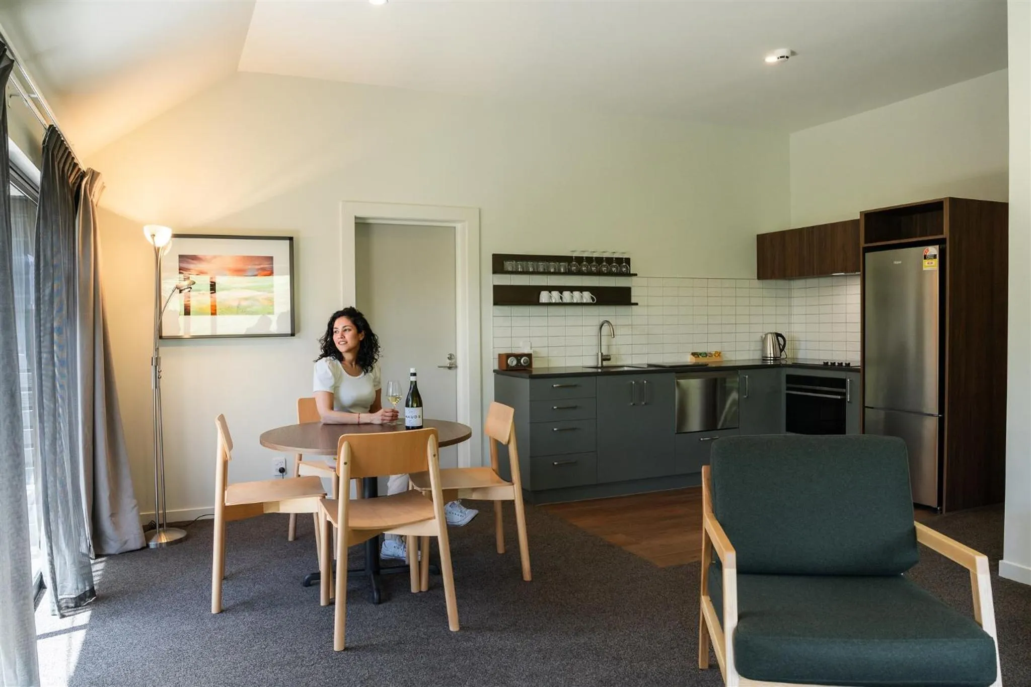 Kitchen or kitchenette in Edgewater Hotel