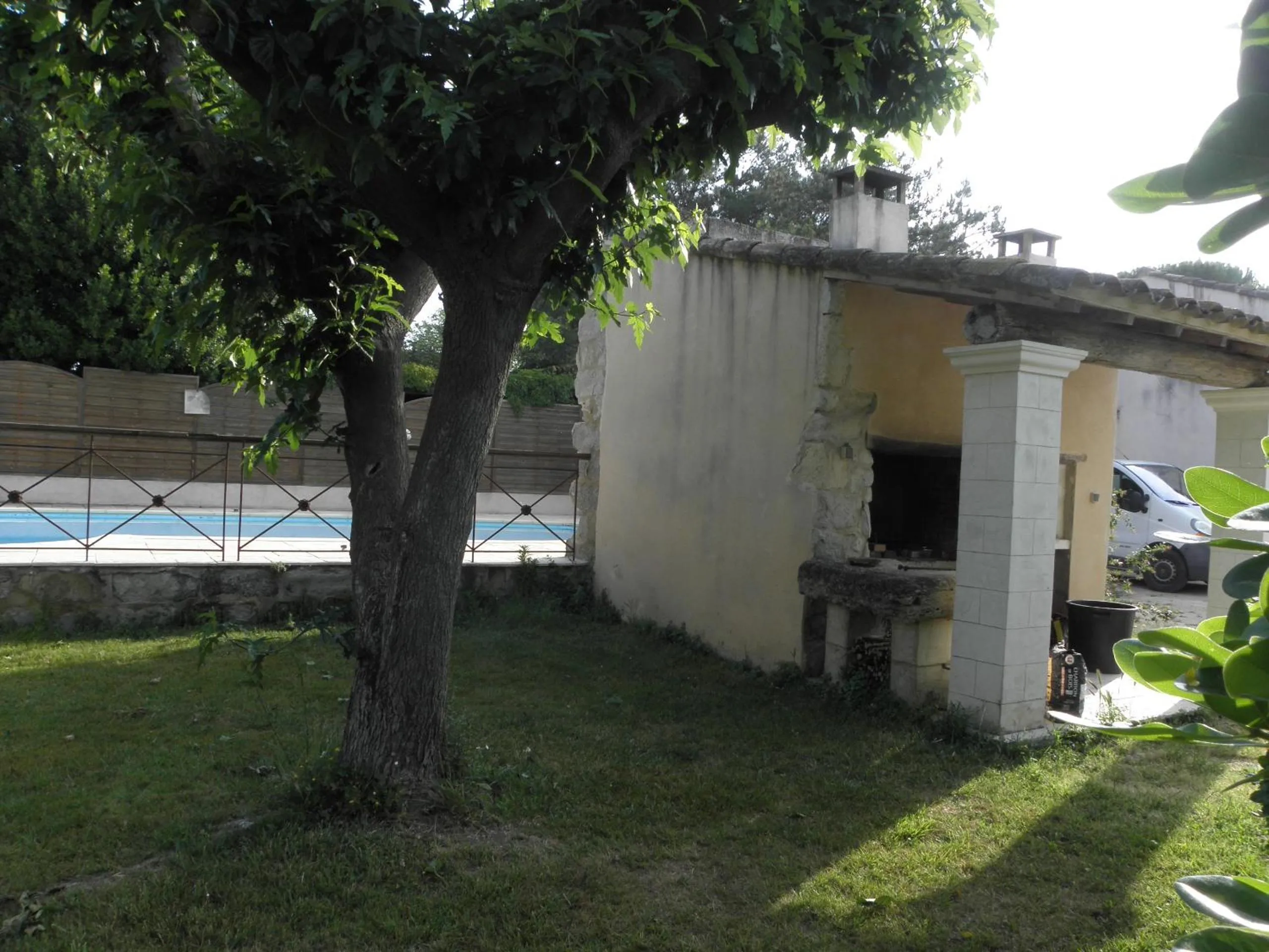 Property building in Provence Roulottes