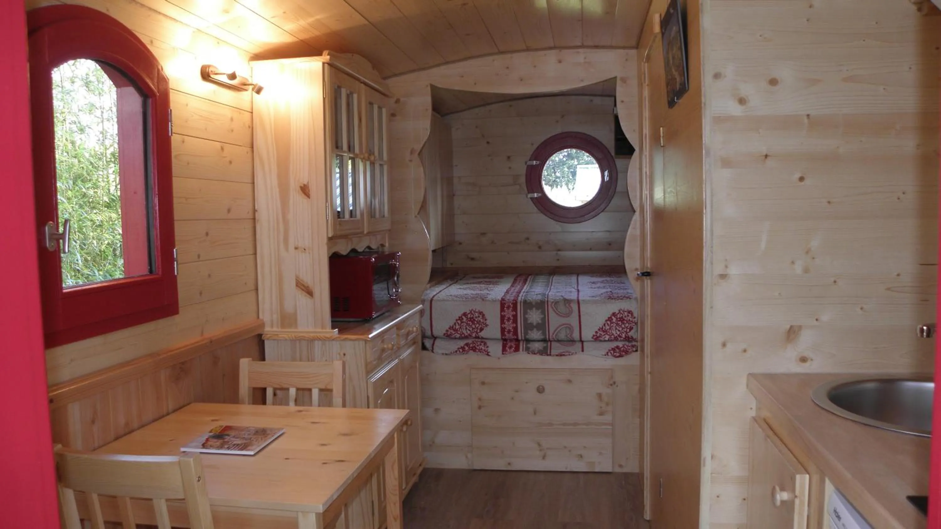 Bed in Provence Roulottes