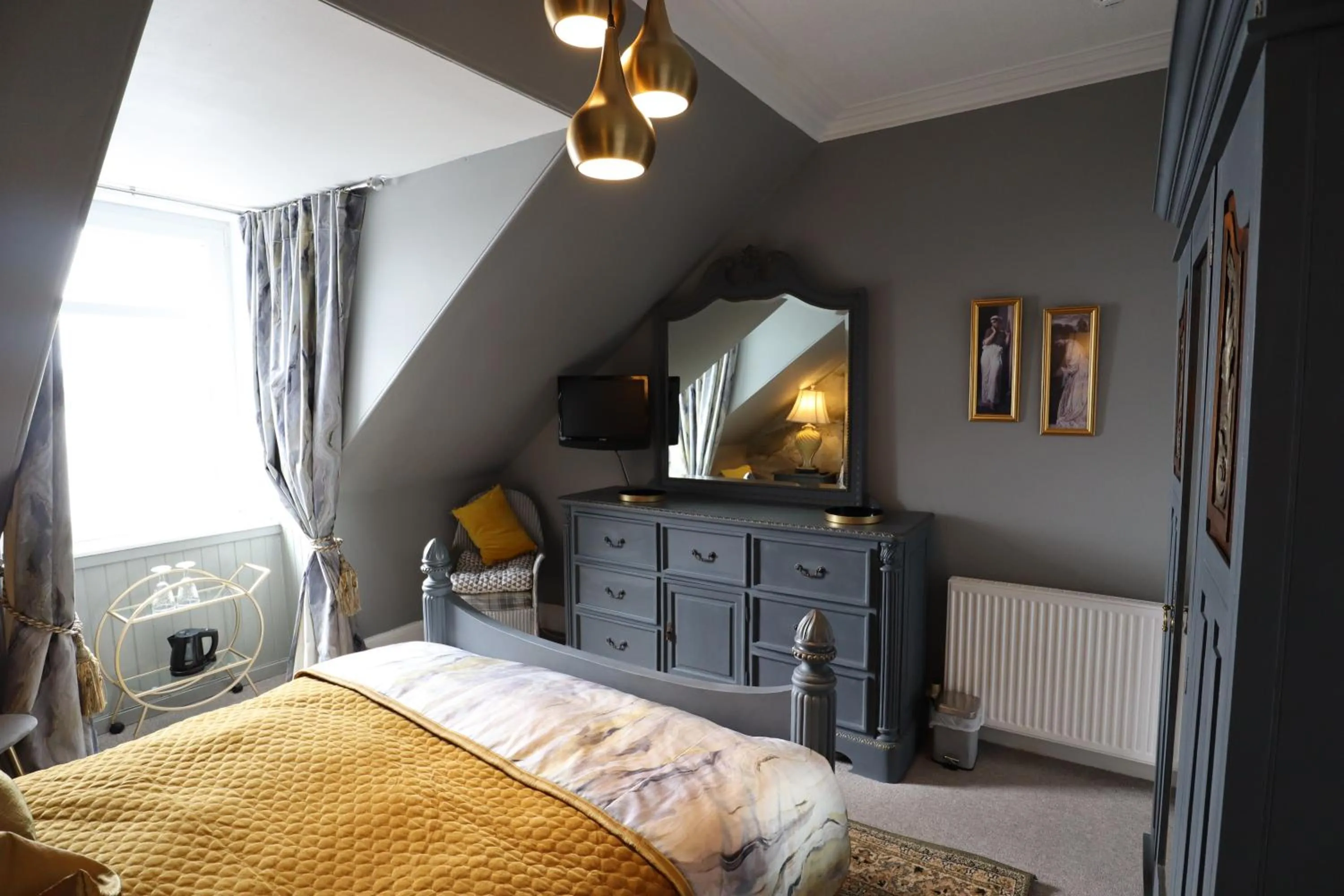 Bedroom in Alltavona House
