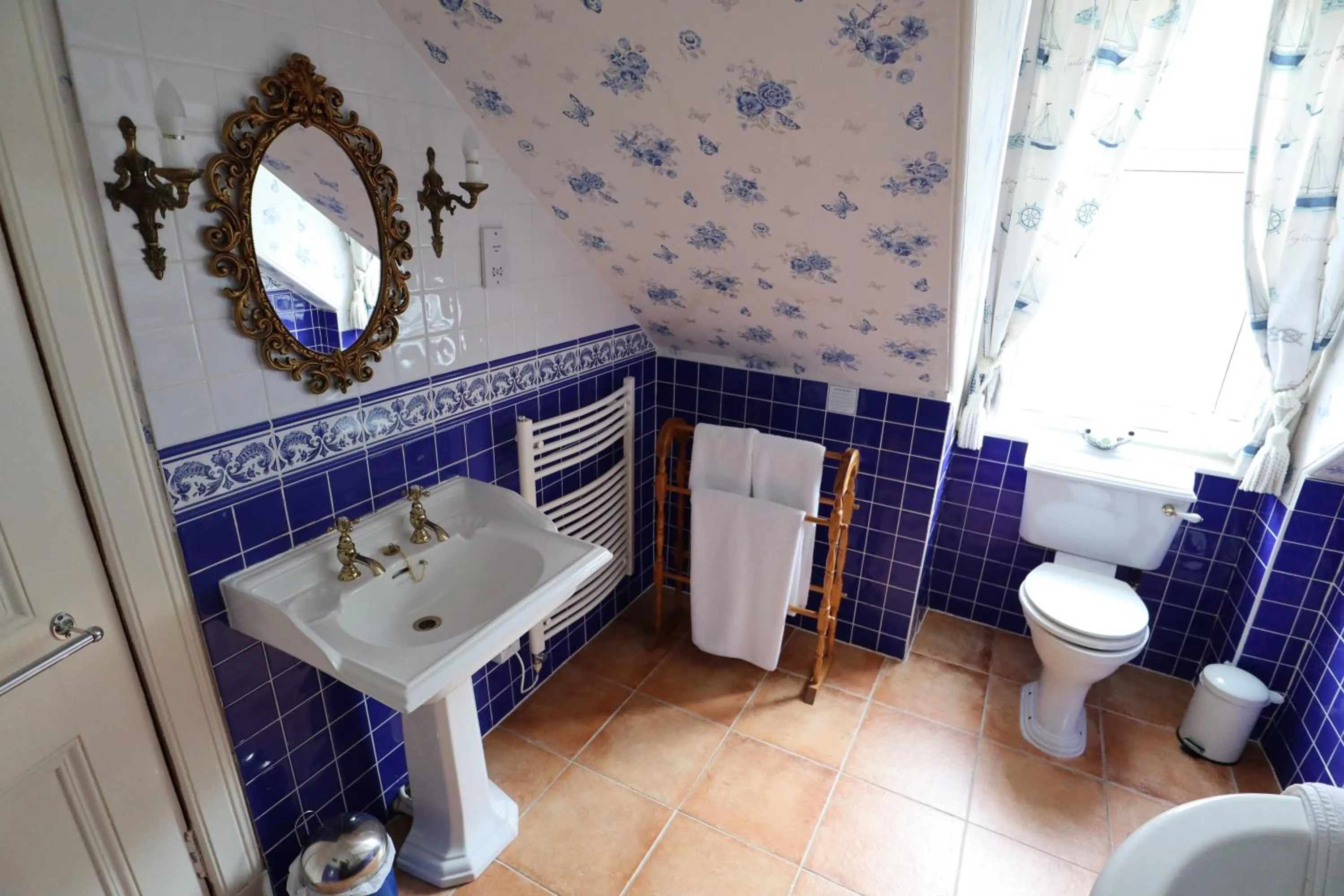 Bathroom in Alltavona House