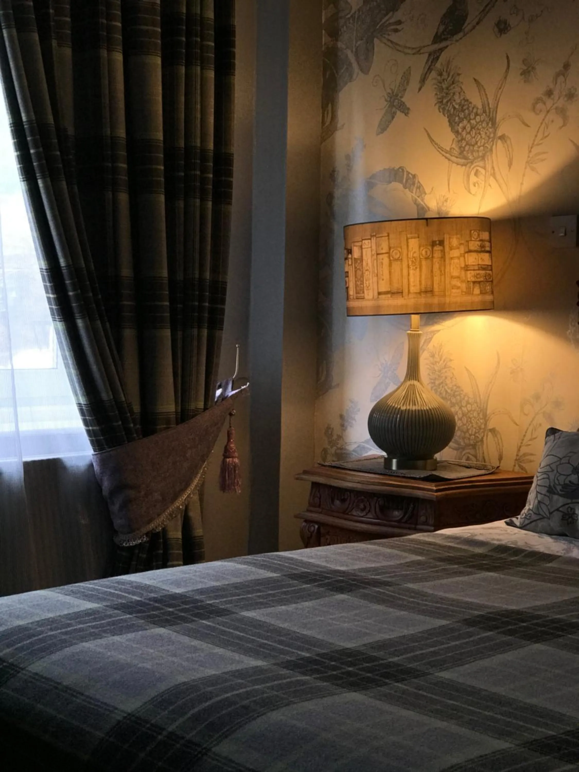 Bed in Alltavona House