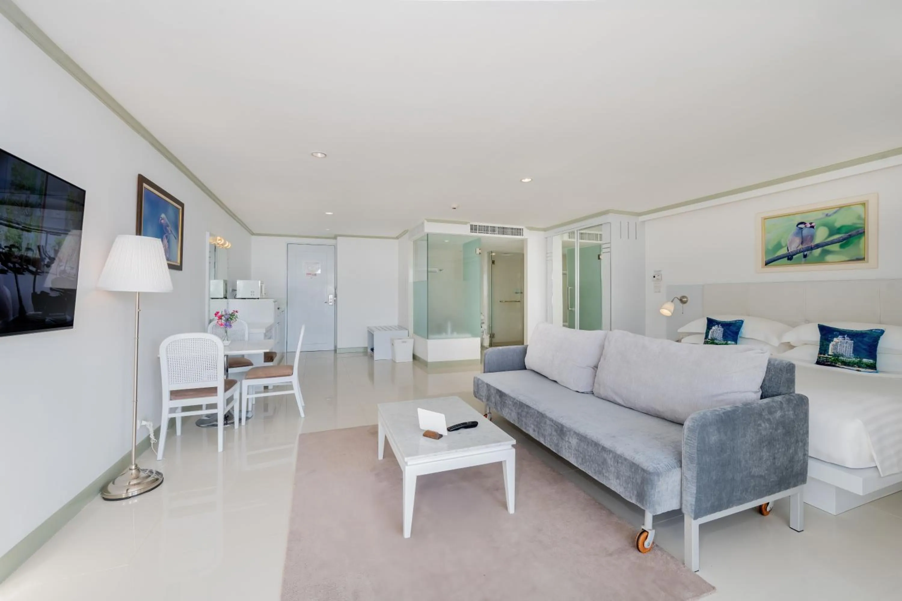 Living room in Andaman Beach Suites Hotel, Patong Phuket