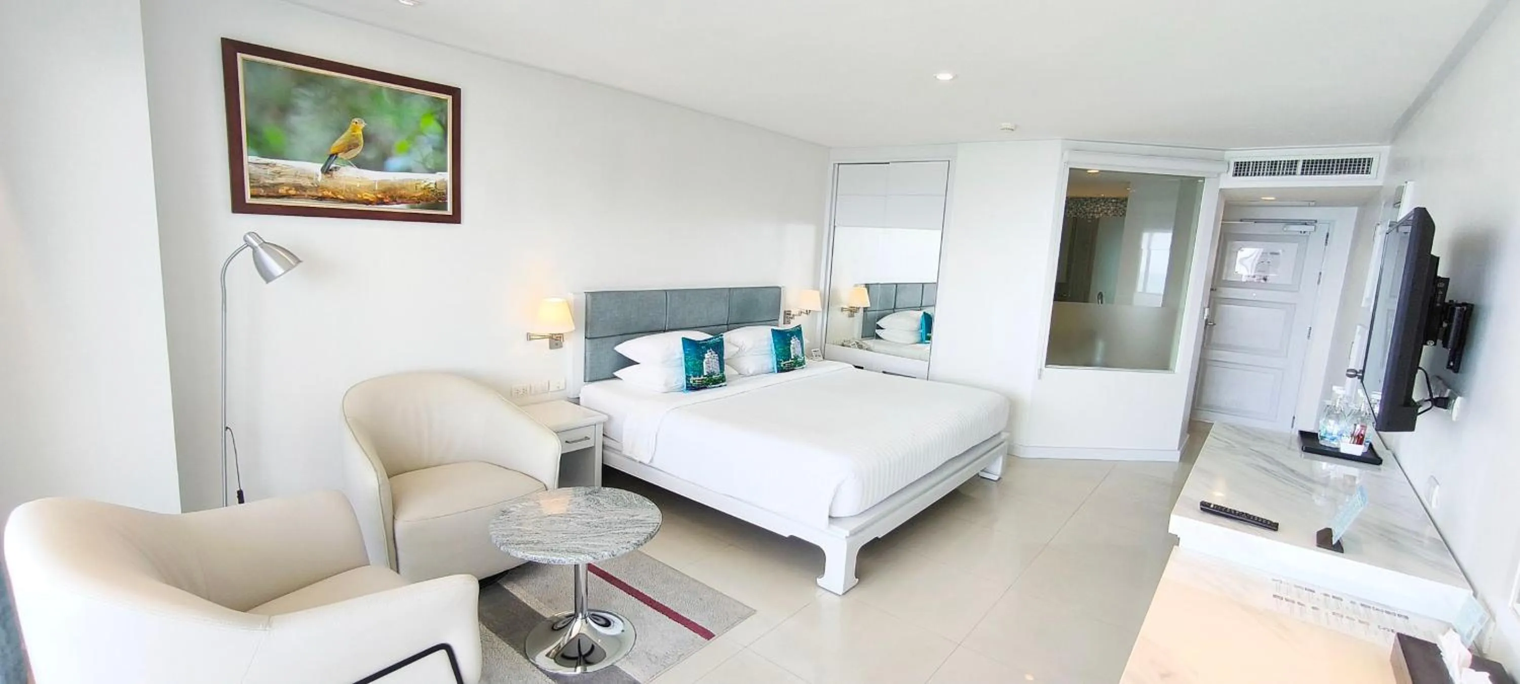 Bedroom, Bed in Andaman Beach Suites Hotel, Patong Phuket