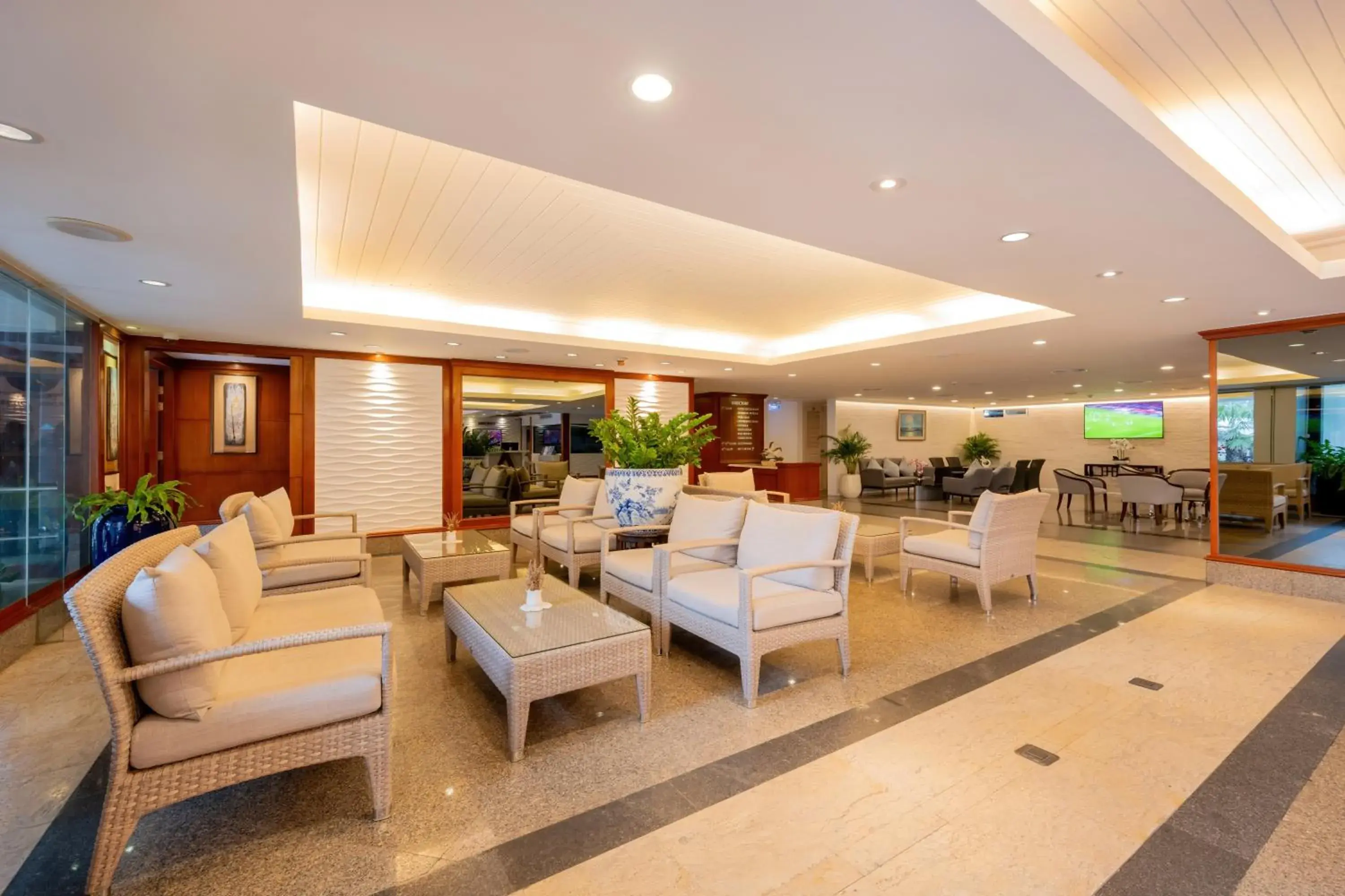 Lobby or reception in Andaman Beach Suites Hotel, Patong Phuket Lobby or reception in Andaman Beach Suites Hotel, Patong Phuket