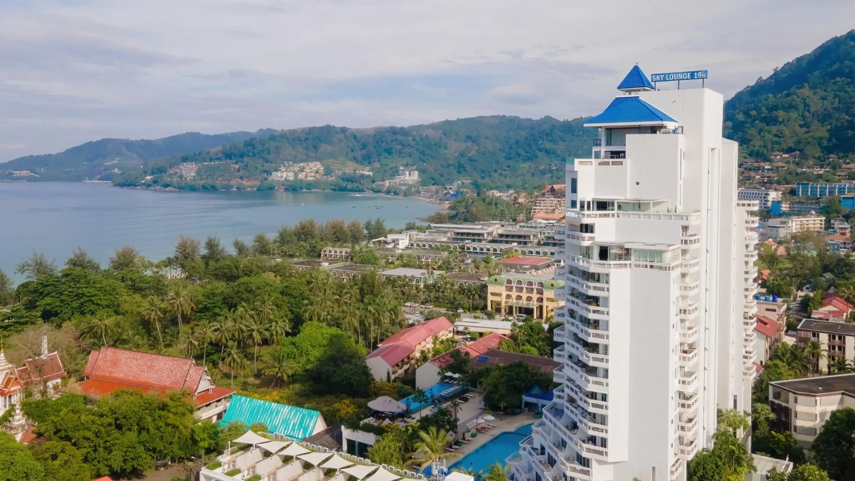 Property building in Andaman Beach Suites Hotel, Patong Phuket Property building in Andaman Beach Suites Hotel, Patong Phuket