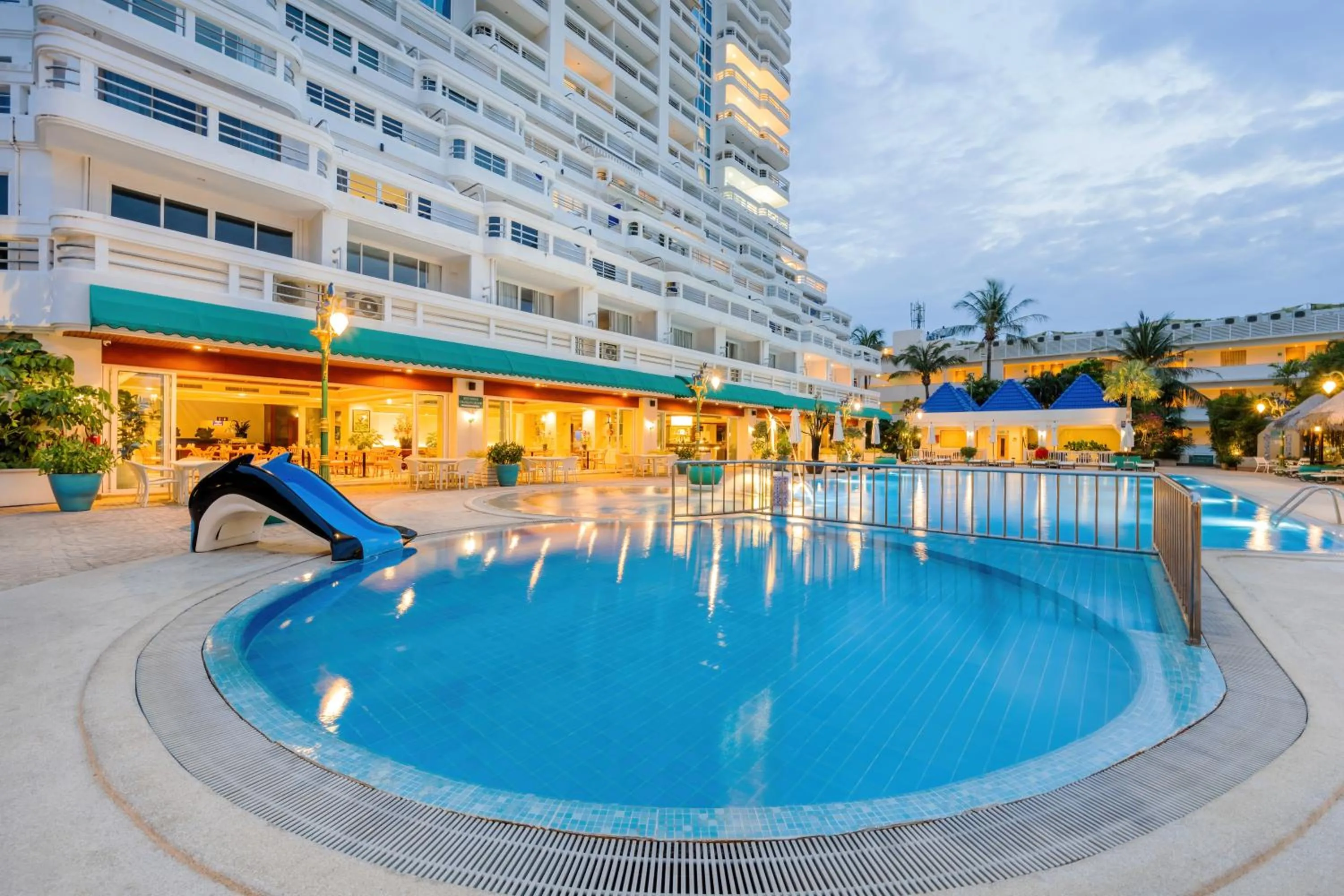 Swimming pool in Andaman Beach Suites Hotel, Patong Phuket