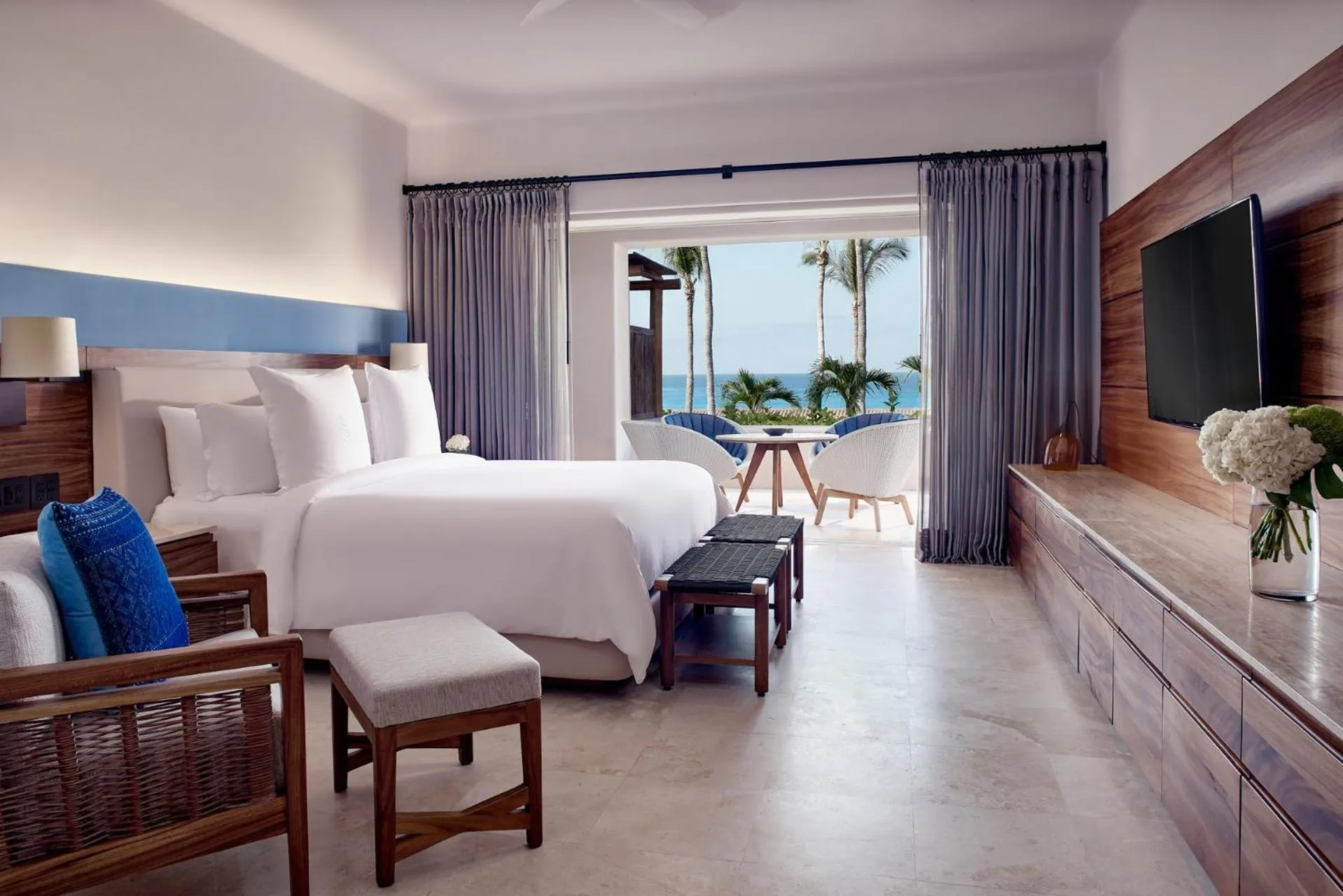 Bedroom, Bed in Four Seasons Resort Punta Mita