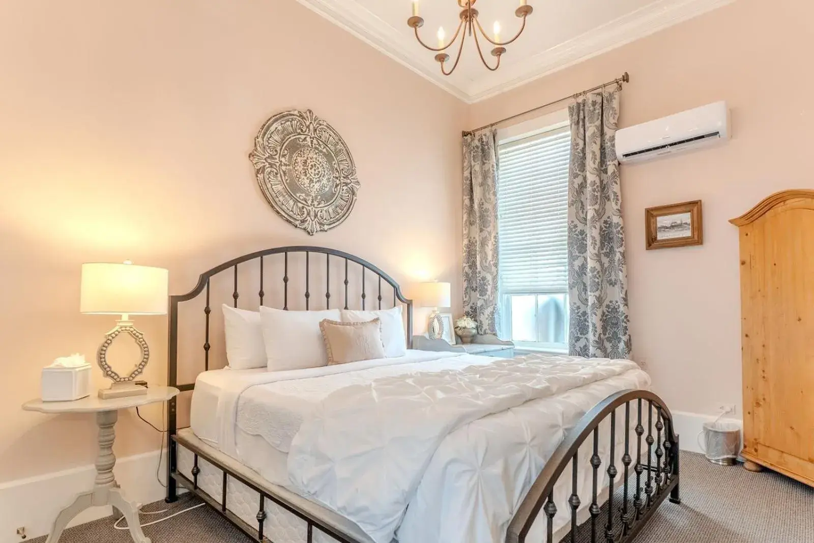 Bed in The Kendall Bed in The Kendall