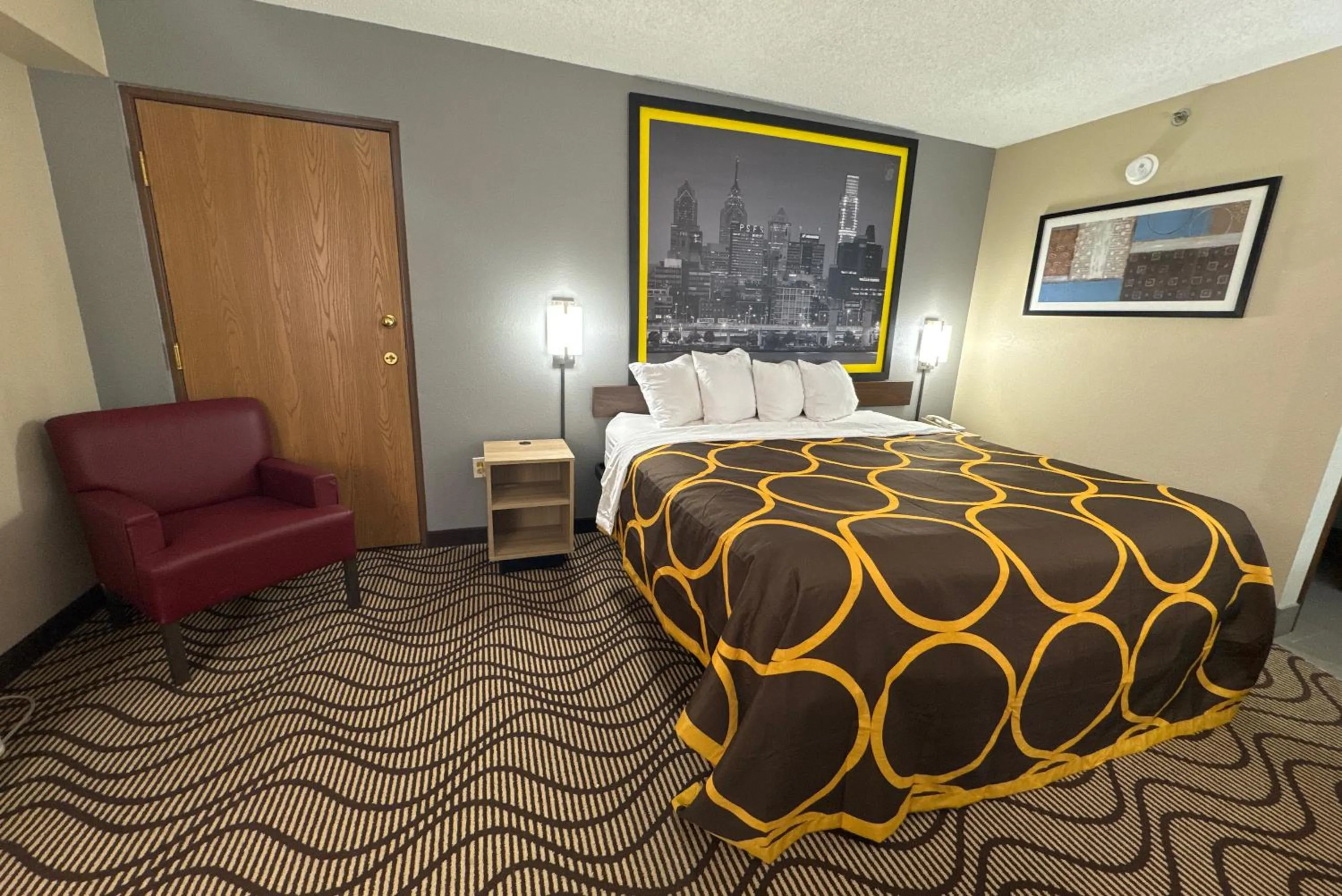 Bed in Super 8 by Wyndham Mars/Cranberry/Pittsburgh Area