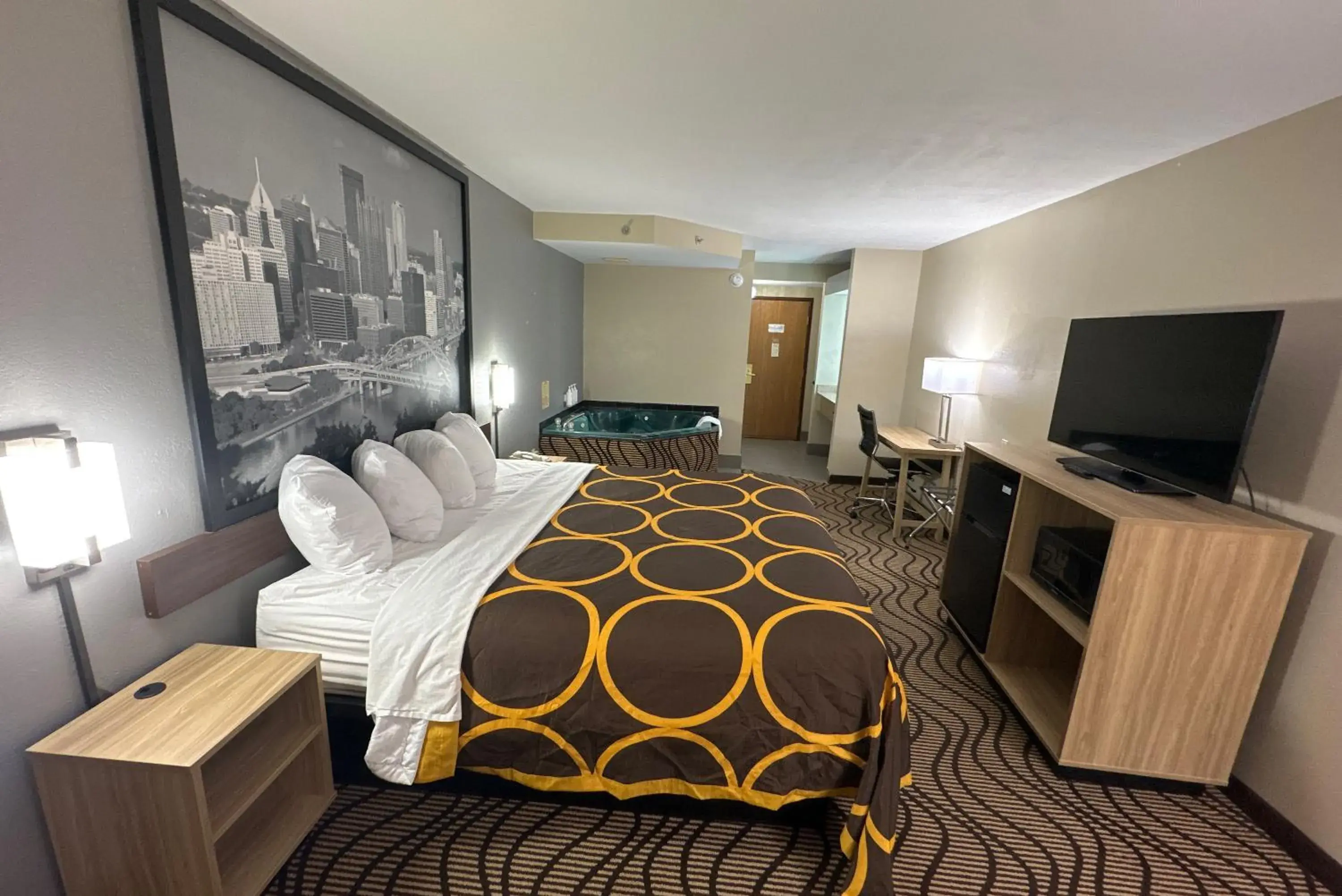 Bed in Super 8 by Wyndham Mars/Cranberry/Pittsburgh Area Bed in Super 8 by Wyndham Mars/Cranberry/Pittsburgh Area