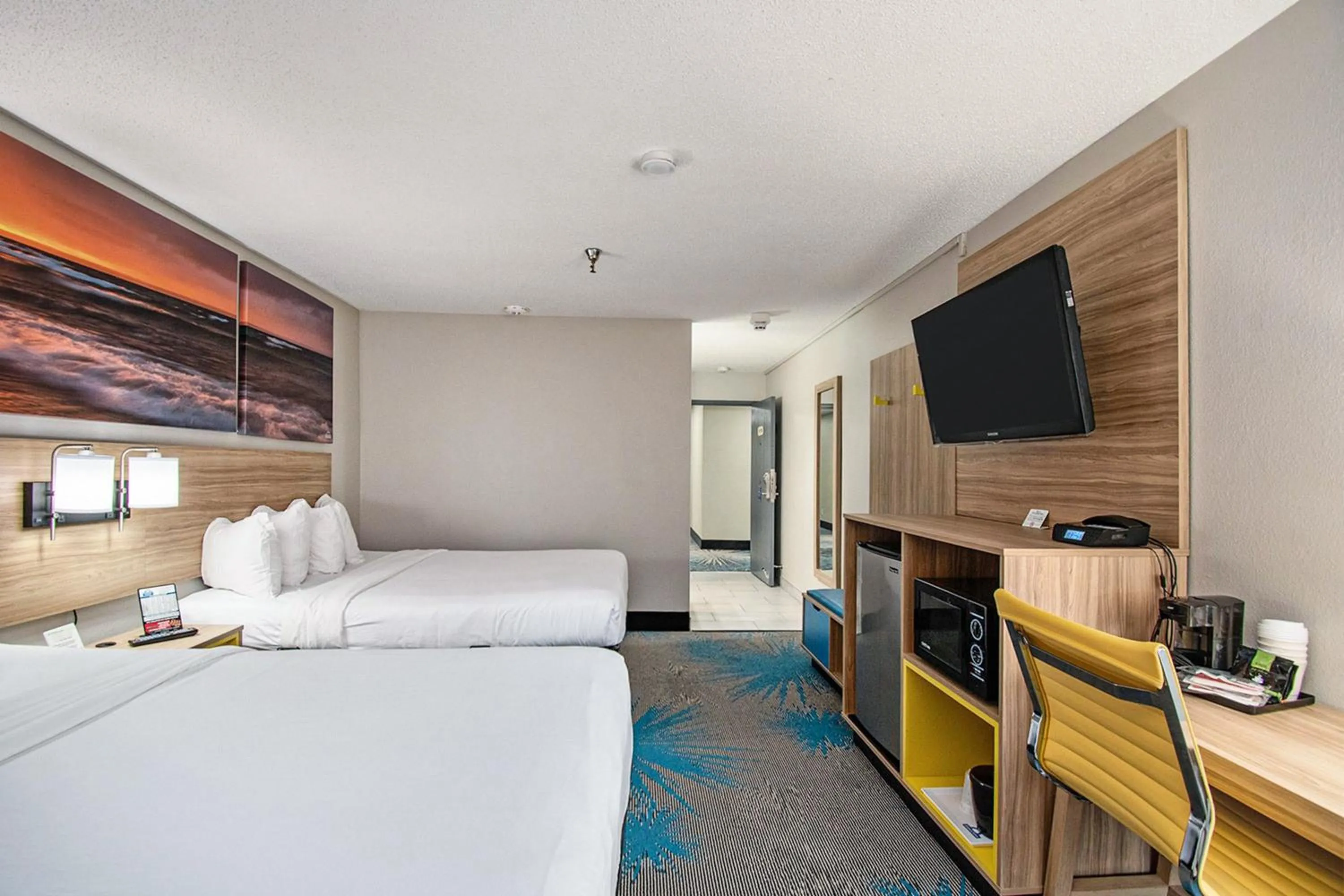 Bed in Days Inn & Suites by Wyndham Mt Pleasant