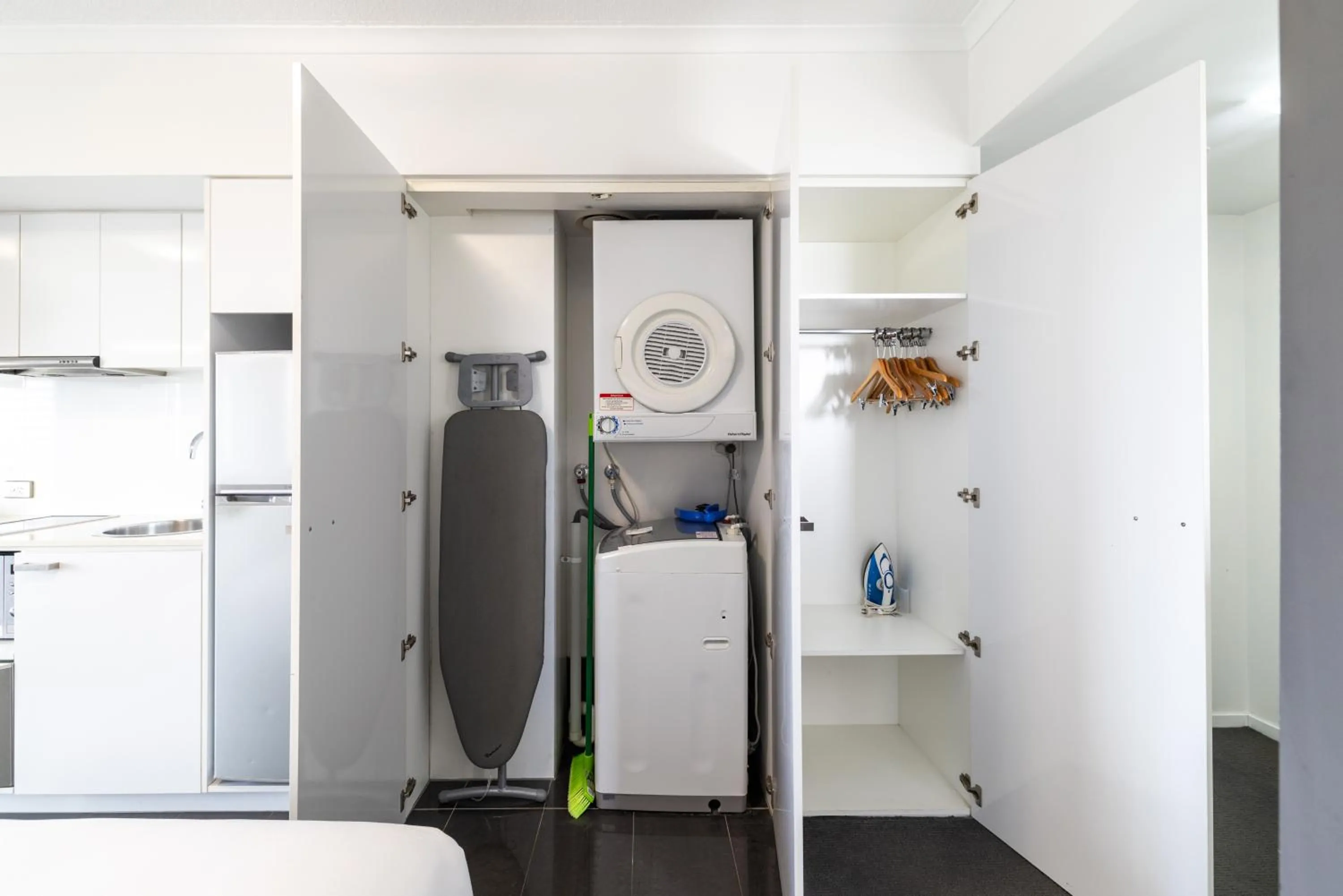 flat iron in Oaks Townsville Hotel