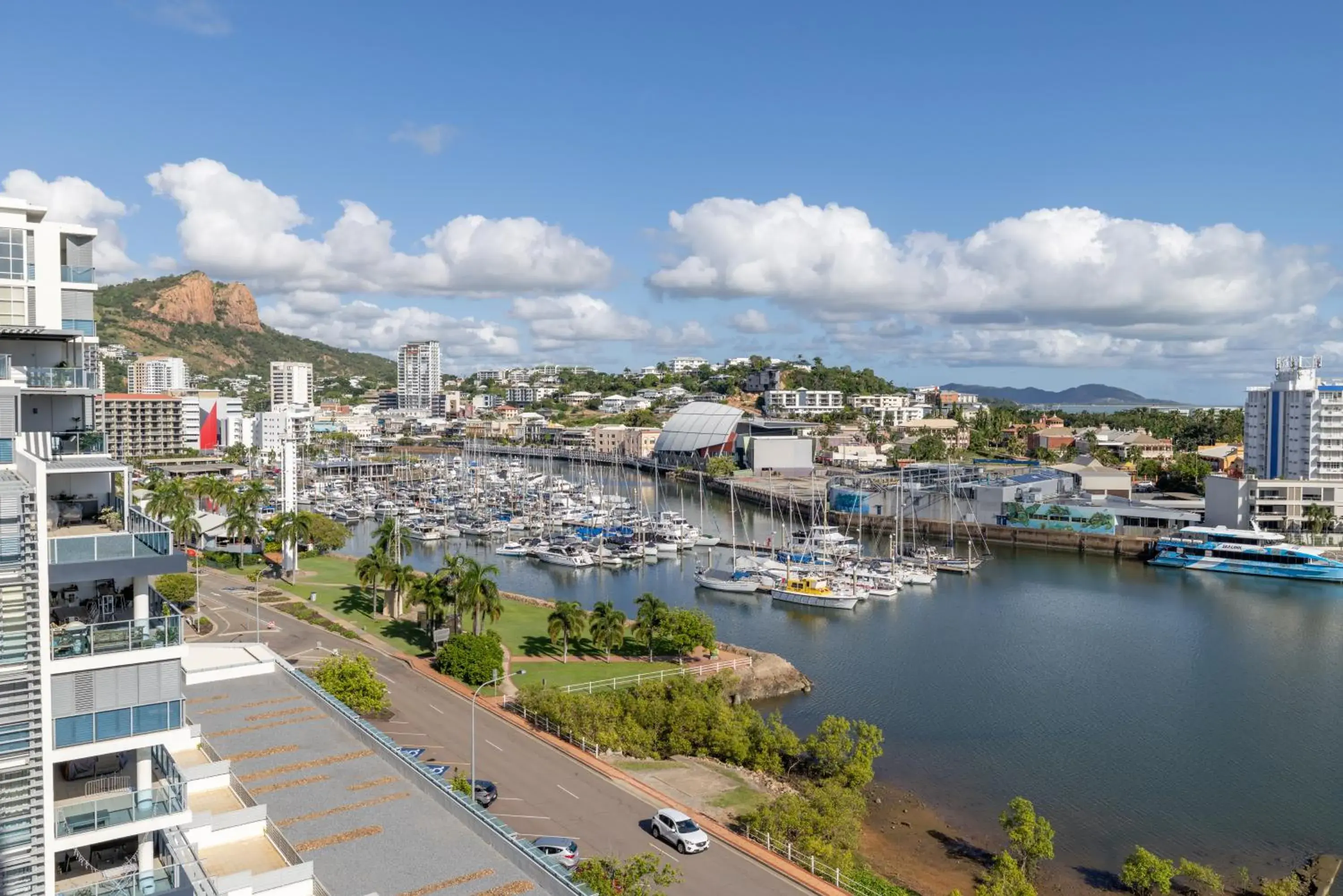 River view in Oaks Townsville Hotel River view in Oaks Townsville Hotel