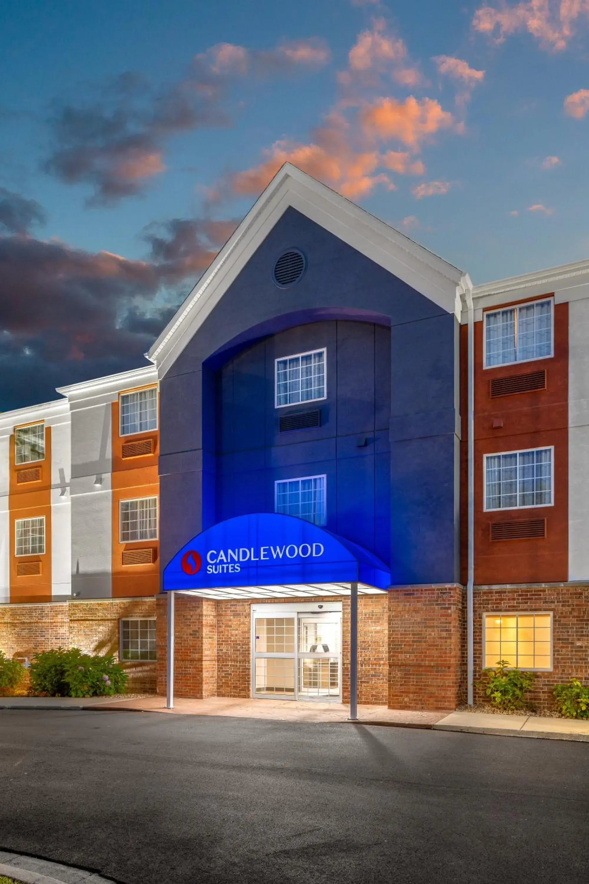 Property building in Candlewood Suites St. Robert by IHG Property building in Candlewood Suites St. Robert by IHG