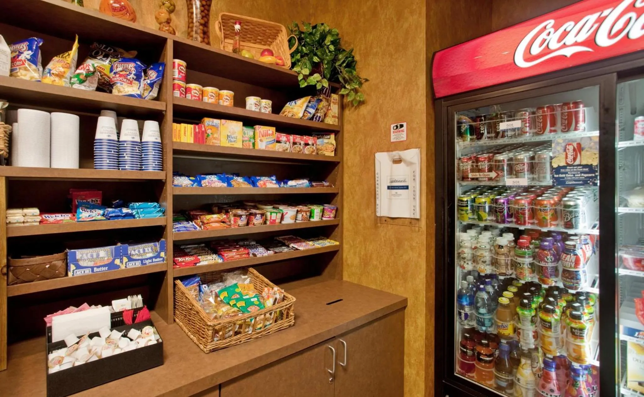 Bedroom in Candlewood Suites St. Robert by IHG