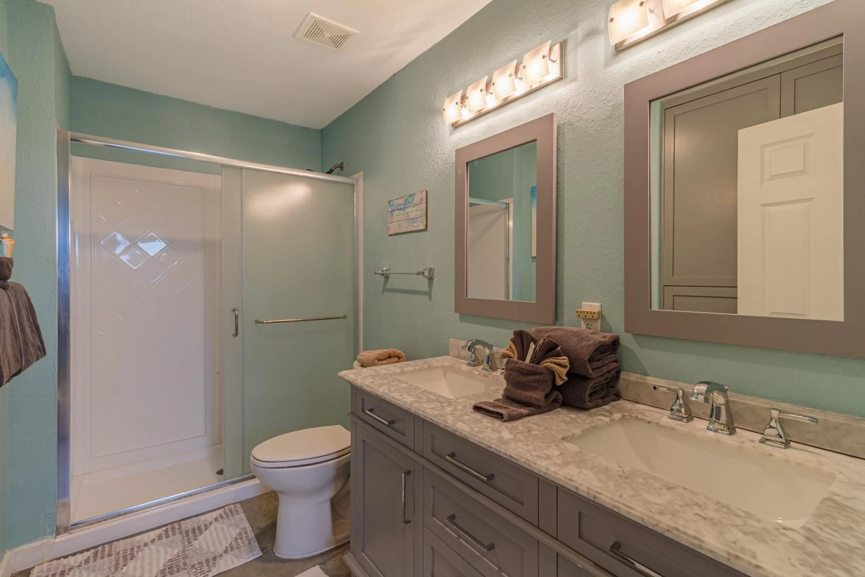 Executive Keys Condominiums on the Beach