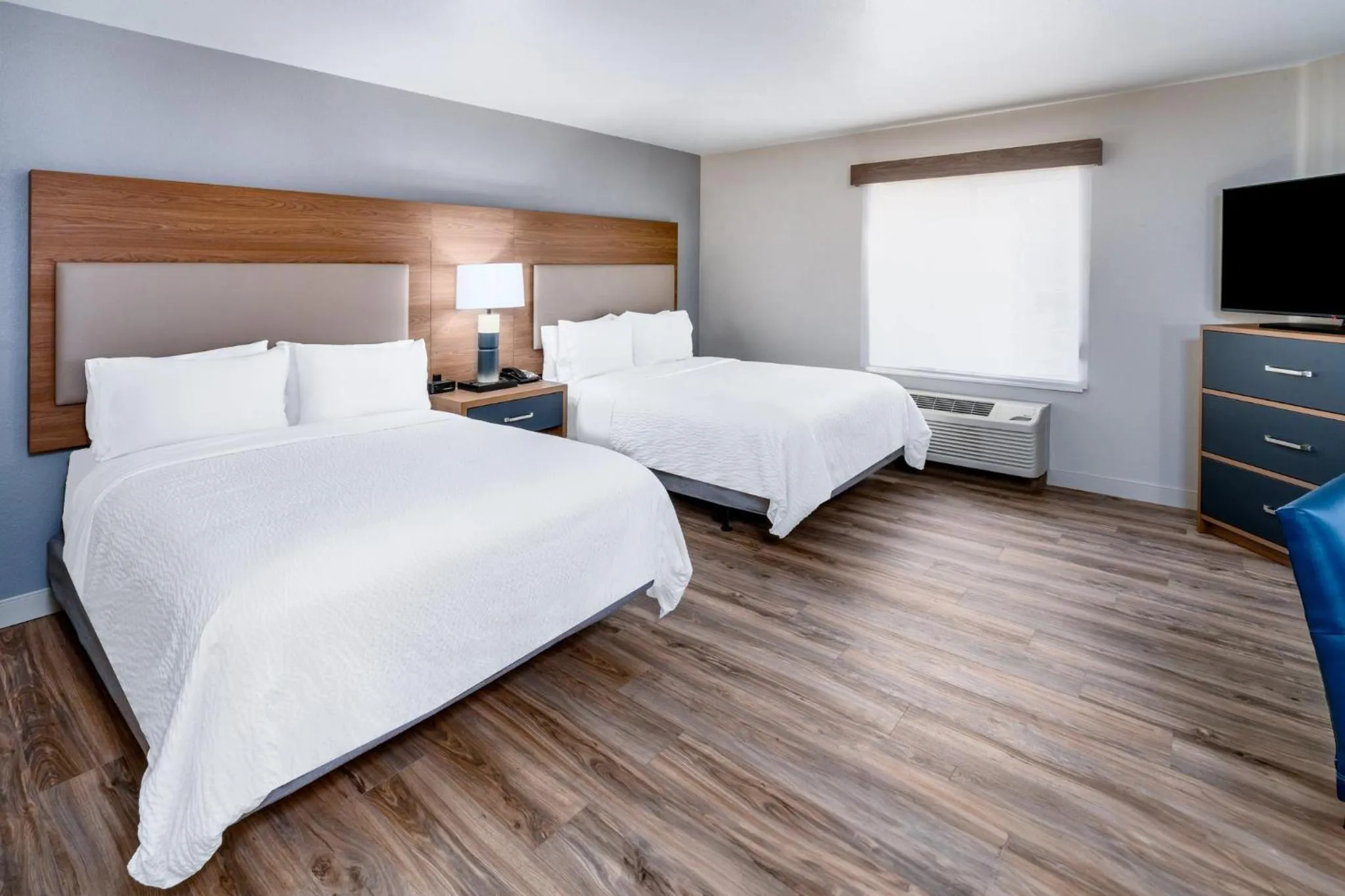 Photo of the whole room, Bed in Candlewood Suites Denver Northeast - Brighton, an IHG Hotel