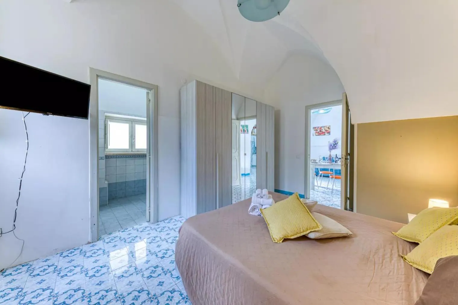 Bed in Villa Cesarea Dimora di Charme