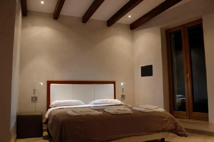 Bedroom, Bed in Villa Cesarea Dimora di Charme