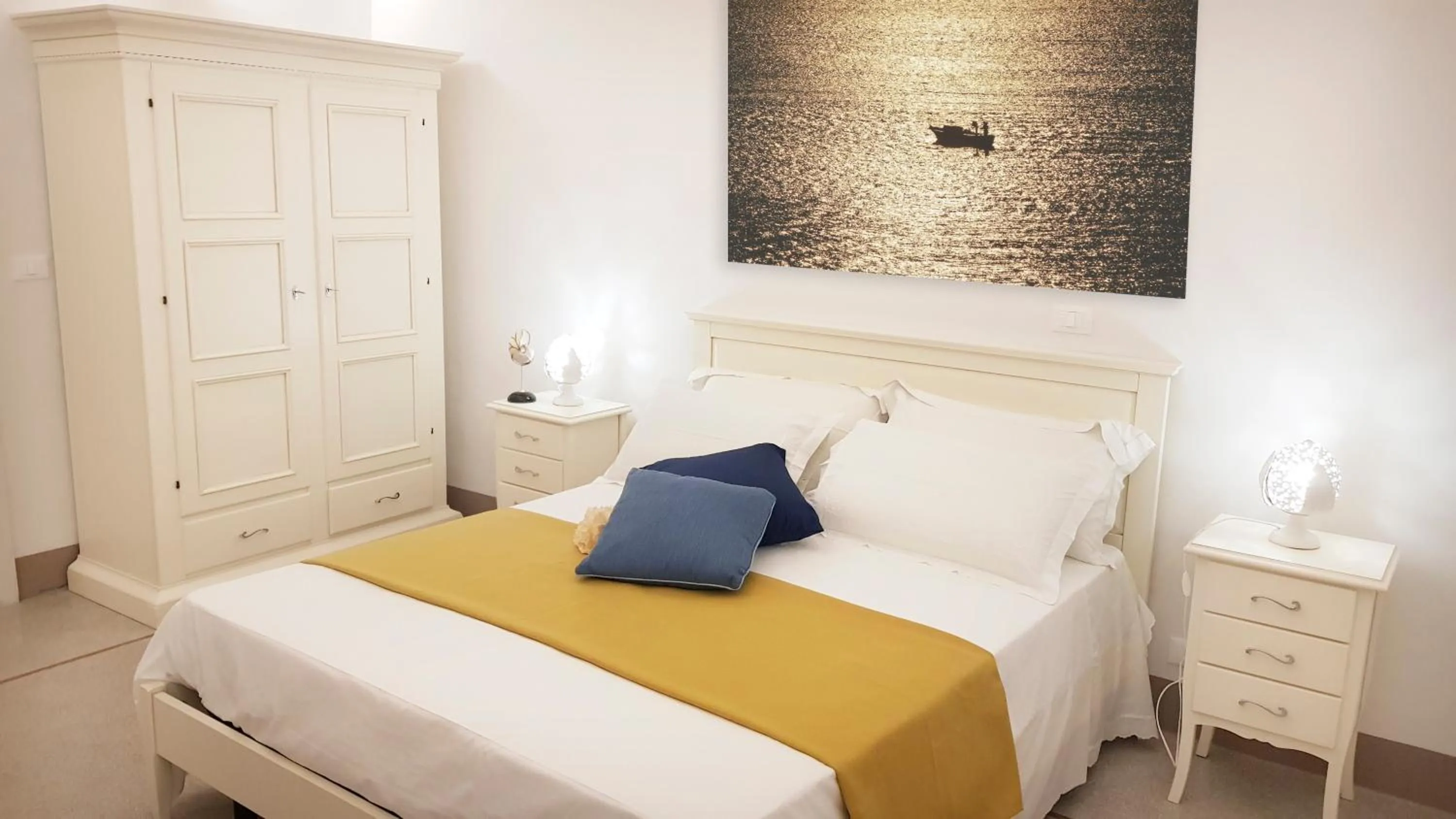 Bedroom, Bed in Villa Cesarea Dimora di Charme