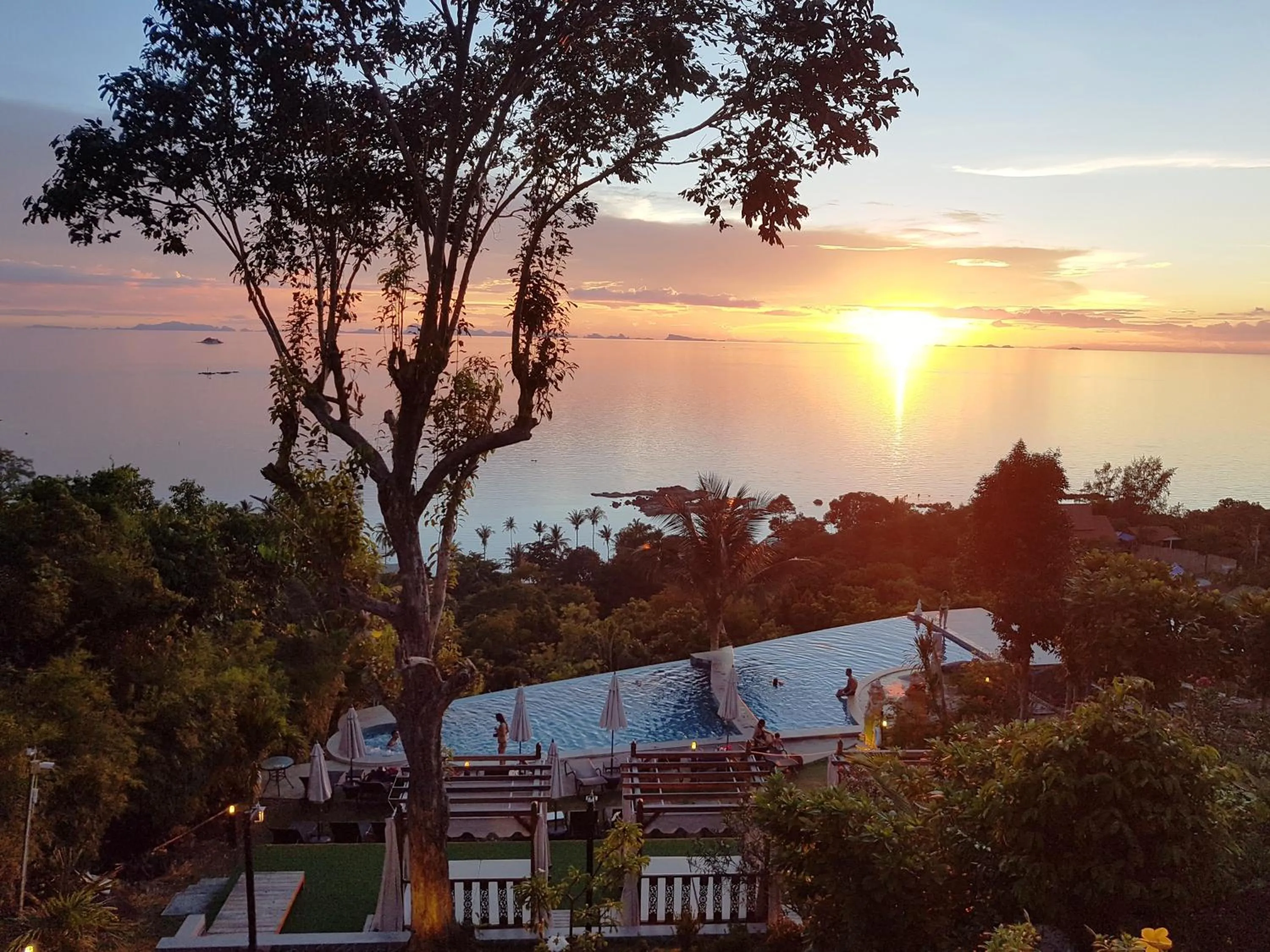 Swimming pool in Sunset Hill Boutique Resort Koh Phangan