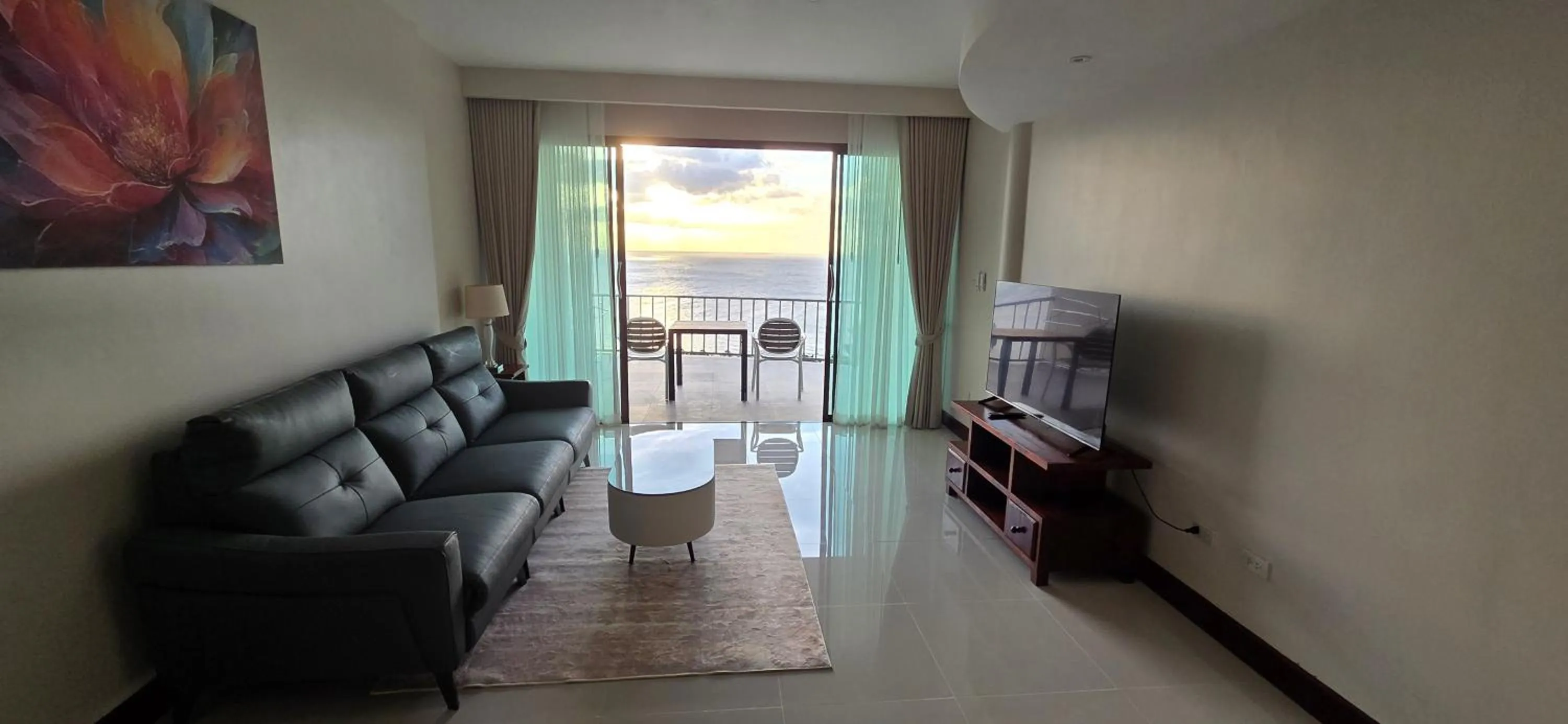 Seating area in Sunset Hill Boutique Resort Koh Phangan