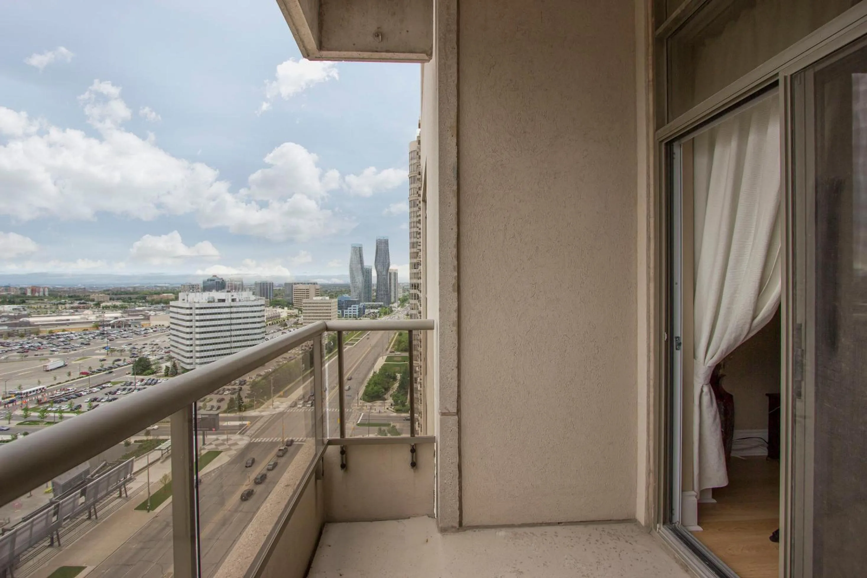 Balcony/Terrace in Platinum Suites Furnished Executive Suites
