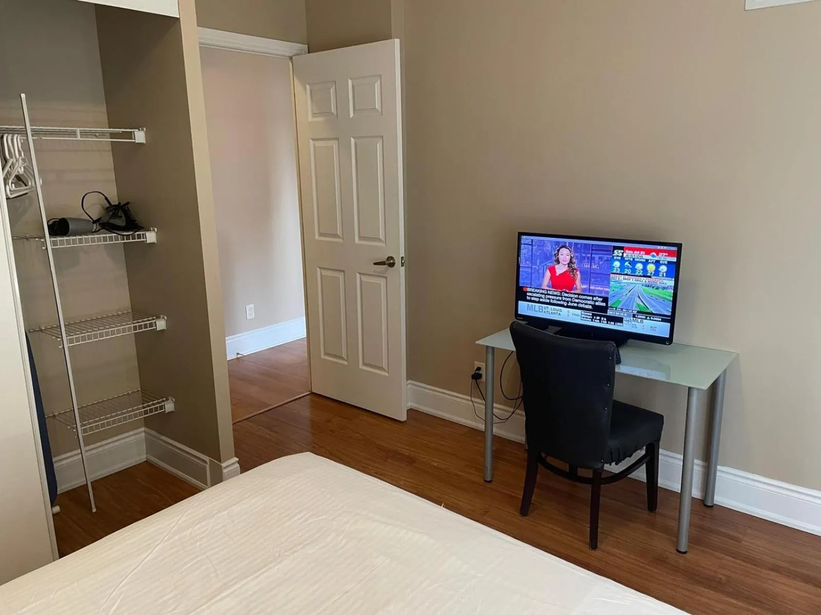 Bed in Platinum Suites Furnished Executive Suites