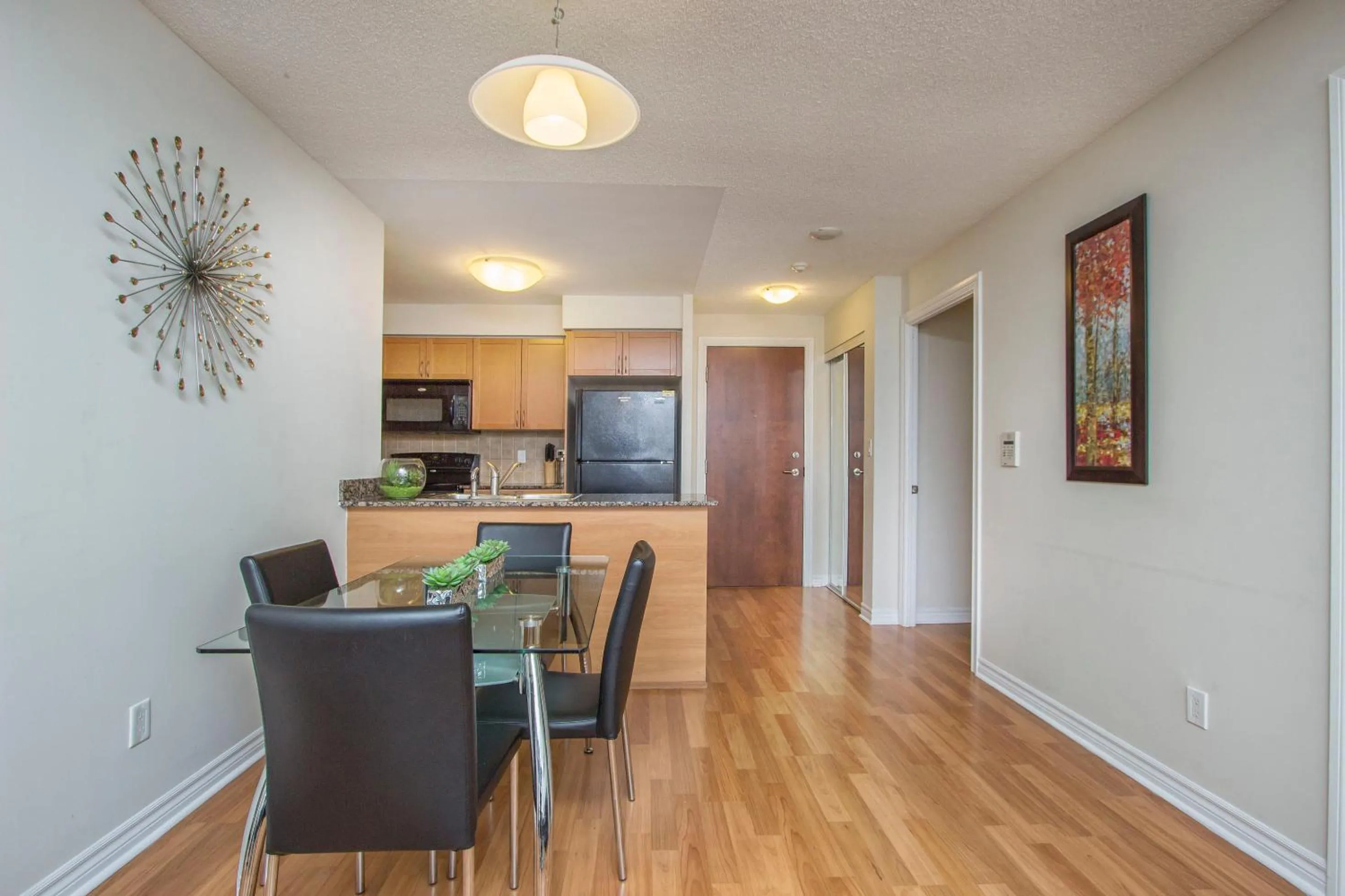 Dining area in Platinum Suites Furnished Executive Suites