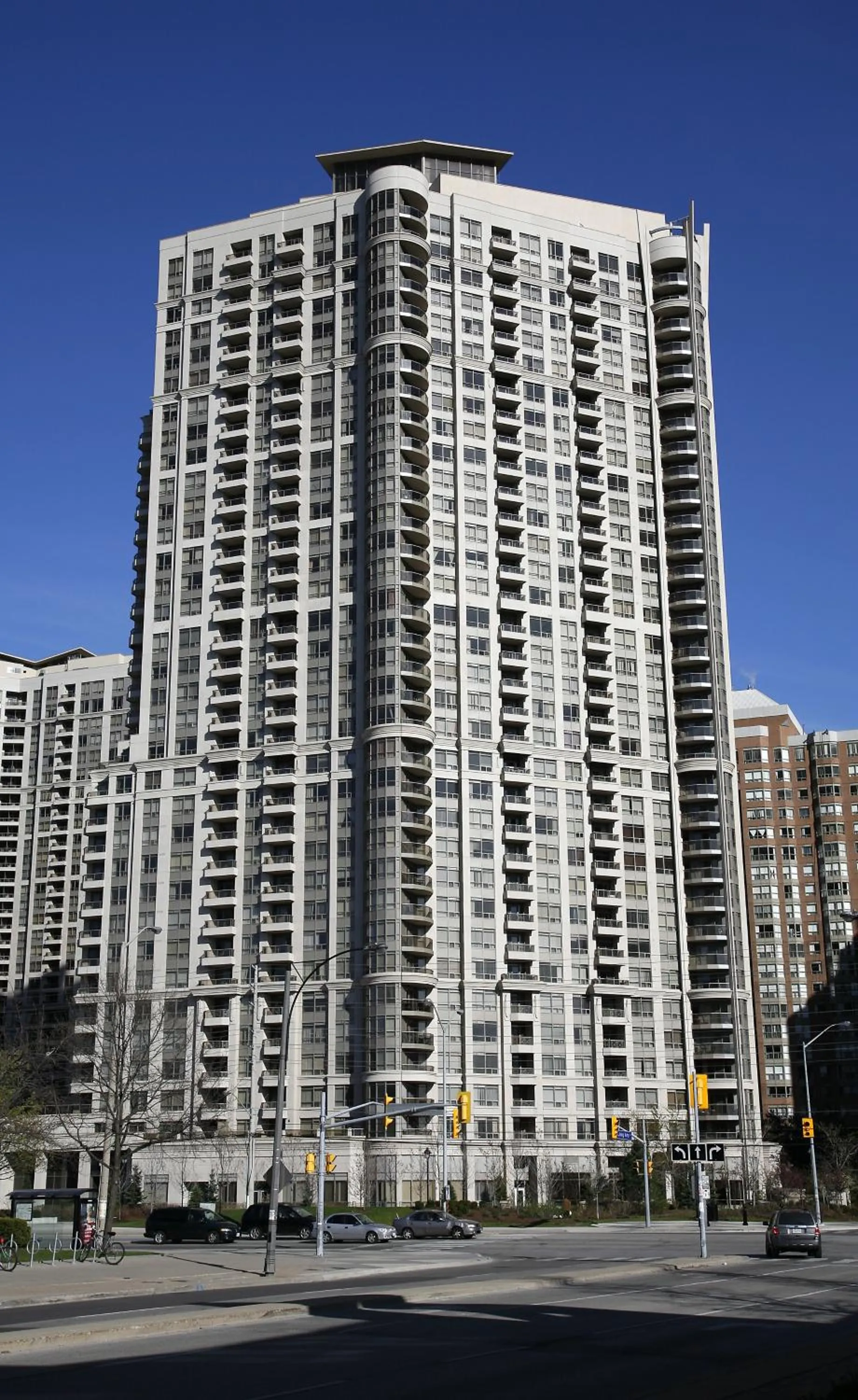 Property building in Platinum Suites Furnished Executive Suites