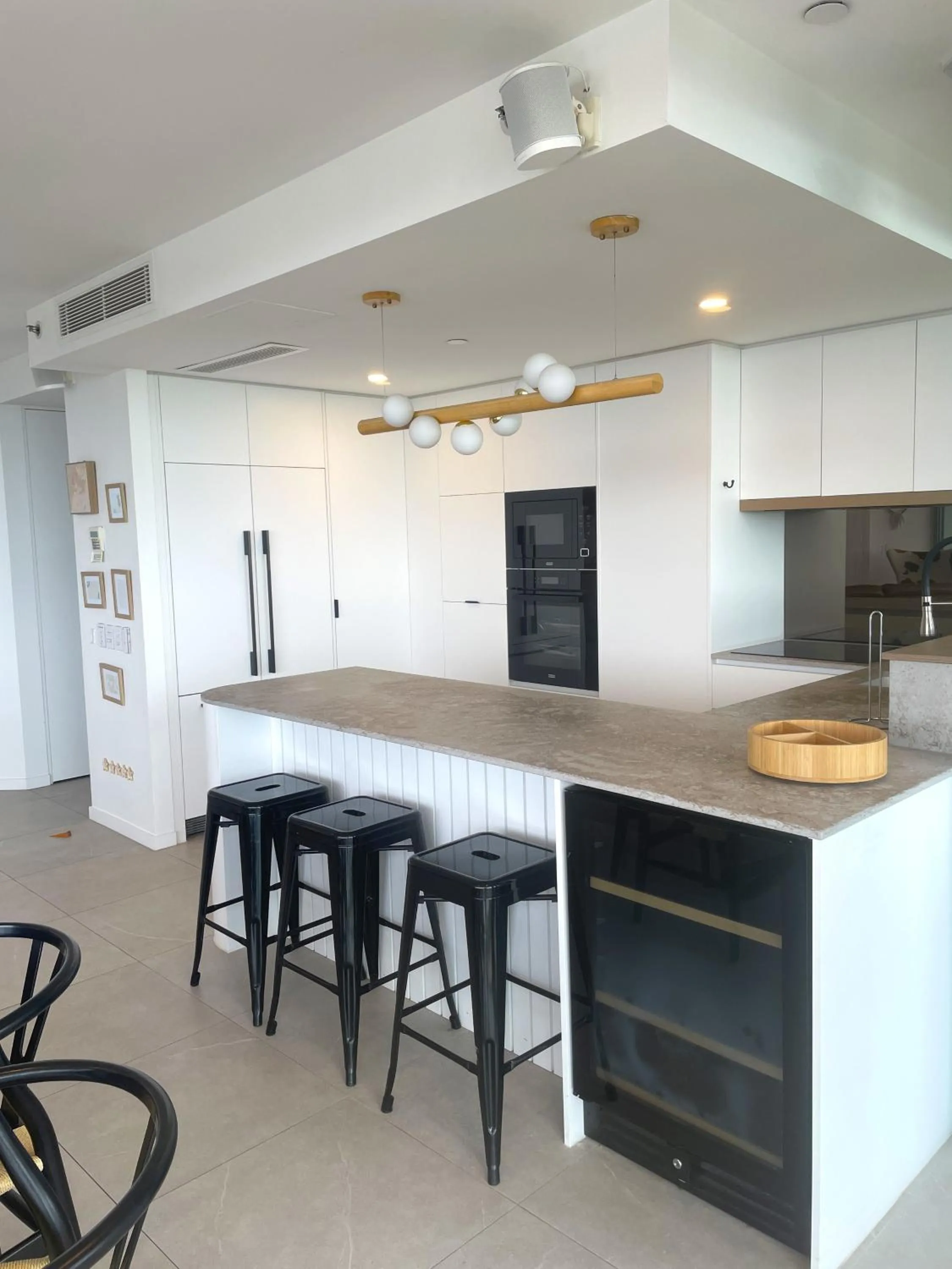 Kitchen or kitchenette in The Waterford on Main Beach