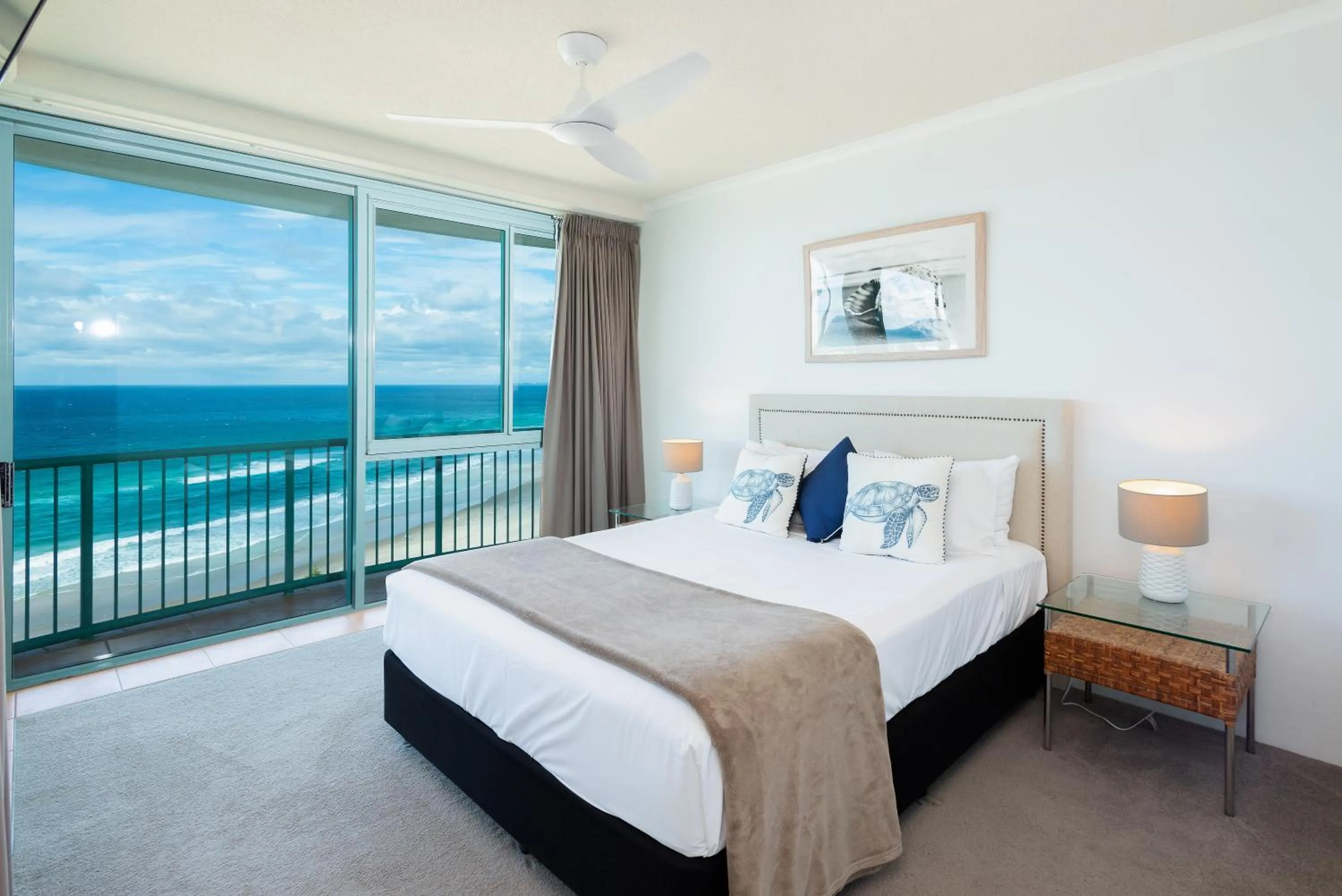Bedroom, Bed in The Waterford on Main Beach