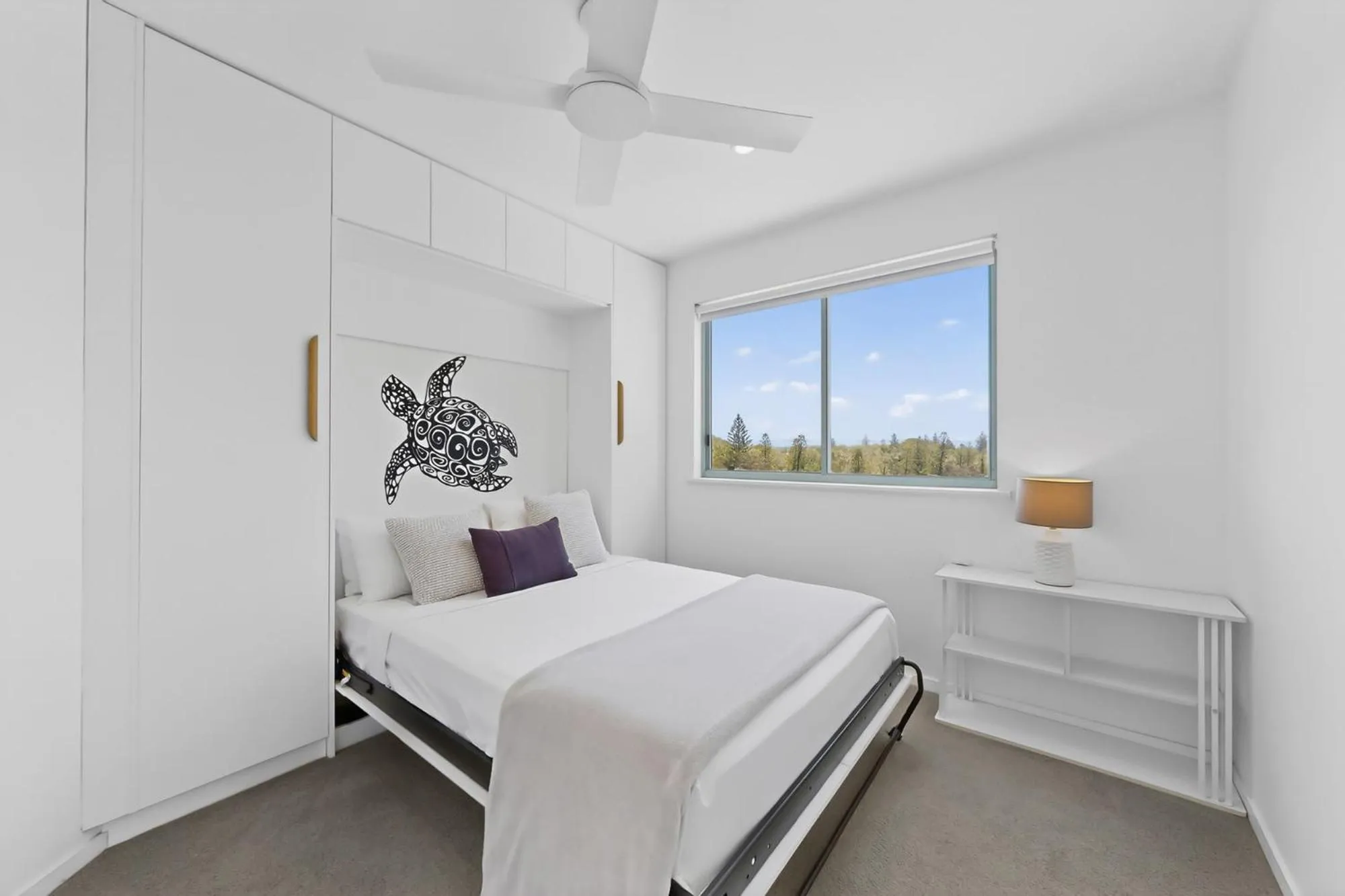 Bedroom, Bed in The Waterford on Main Beach