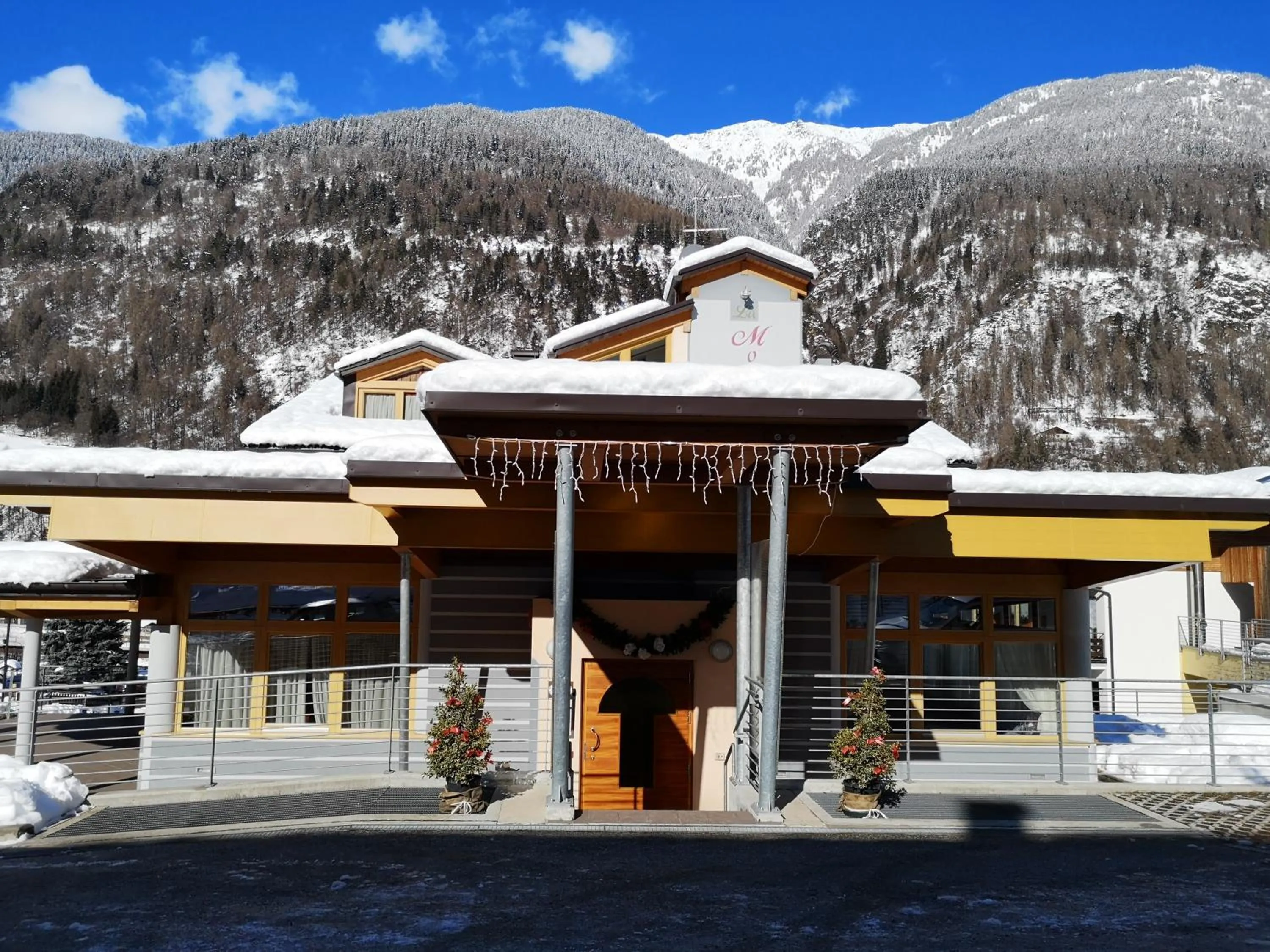 Property building in Residence La Moretina