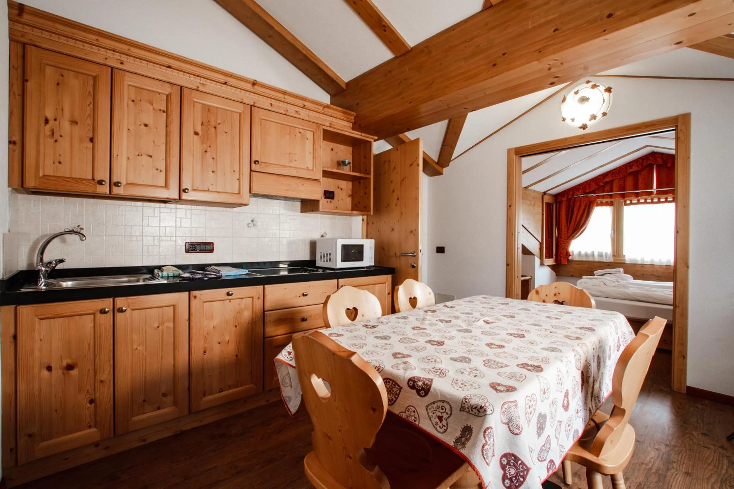 People in Residence La Moretina