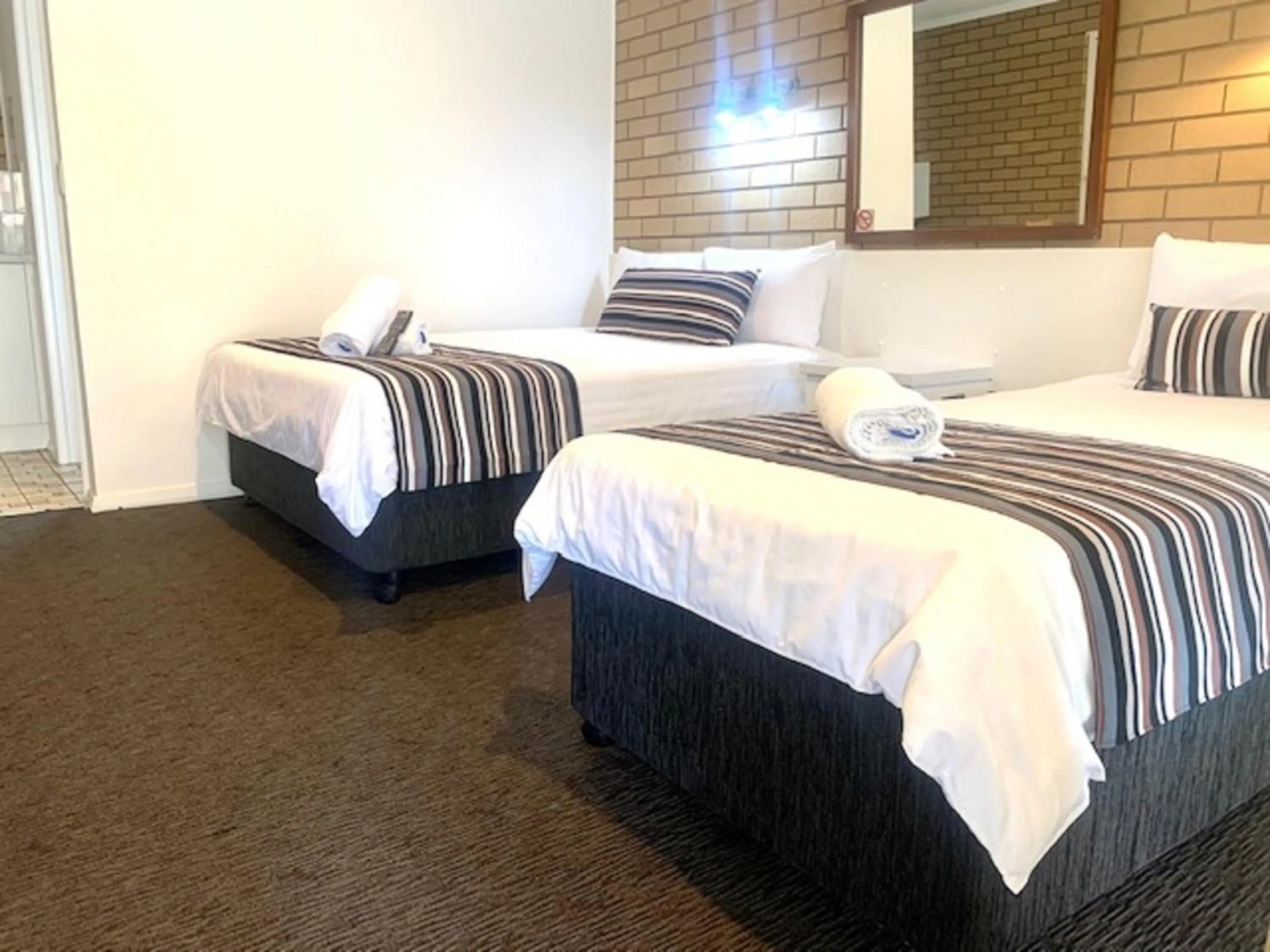 Bed in Albury City Motel