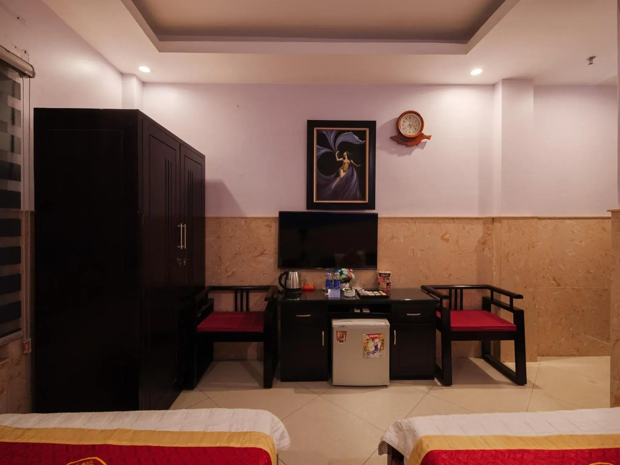 Seating area, Bed in TITANIC HOTEL Seating area, Bed in TITANIC HOTEL